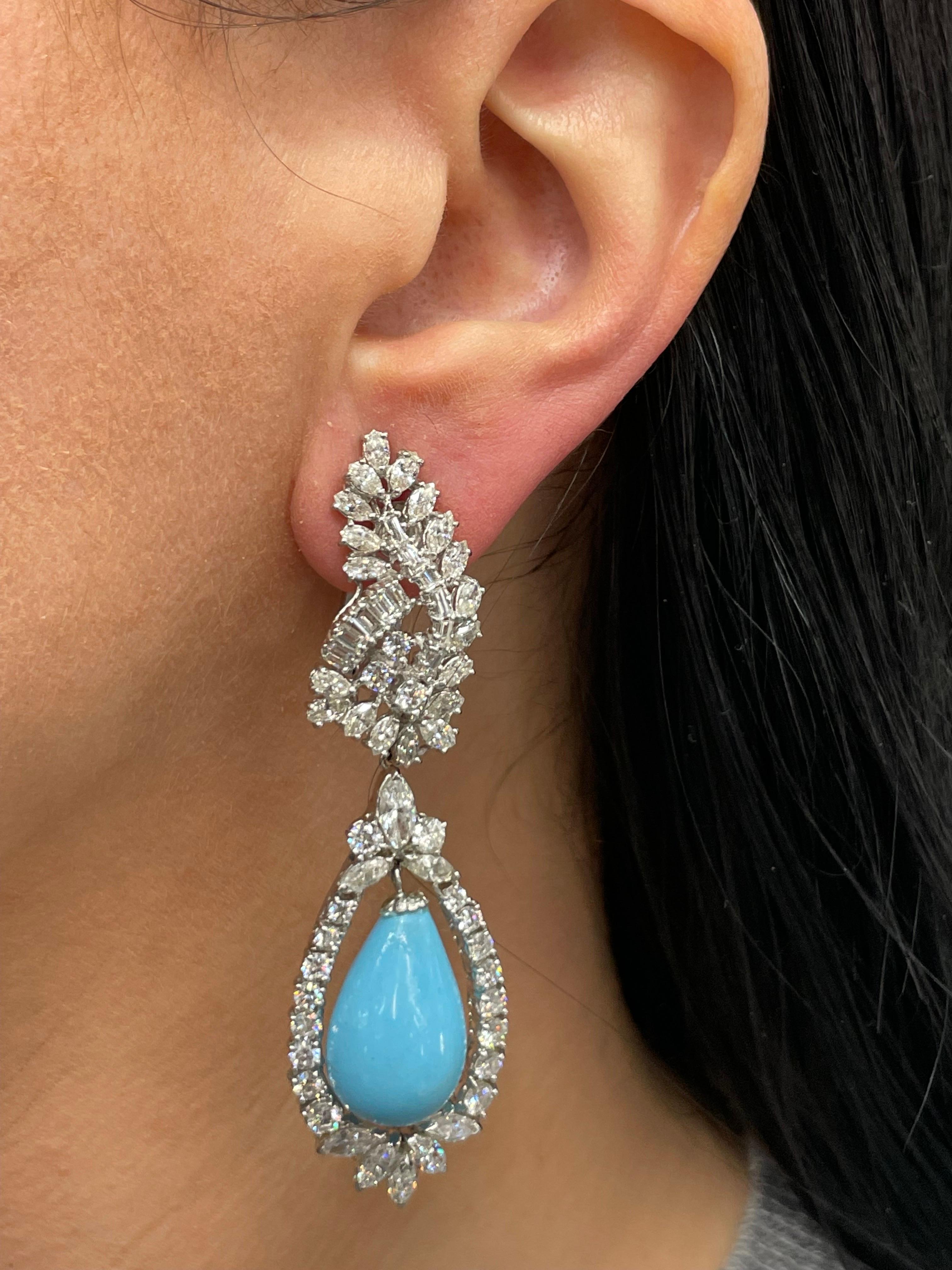 Round Cut Circa 1960s Vintage Diamond Turquoise Drop Earring 9.85 Carats Platinum For Sale