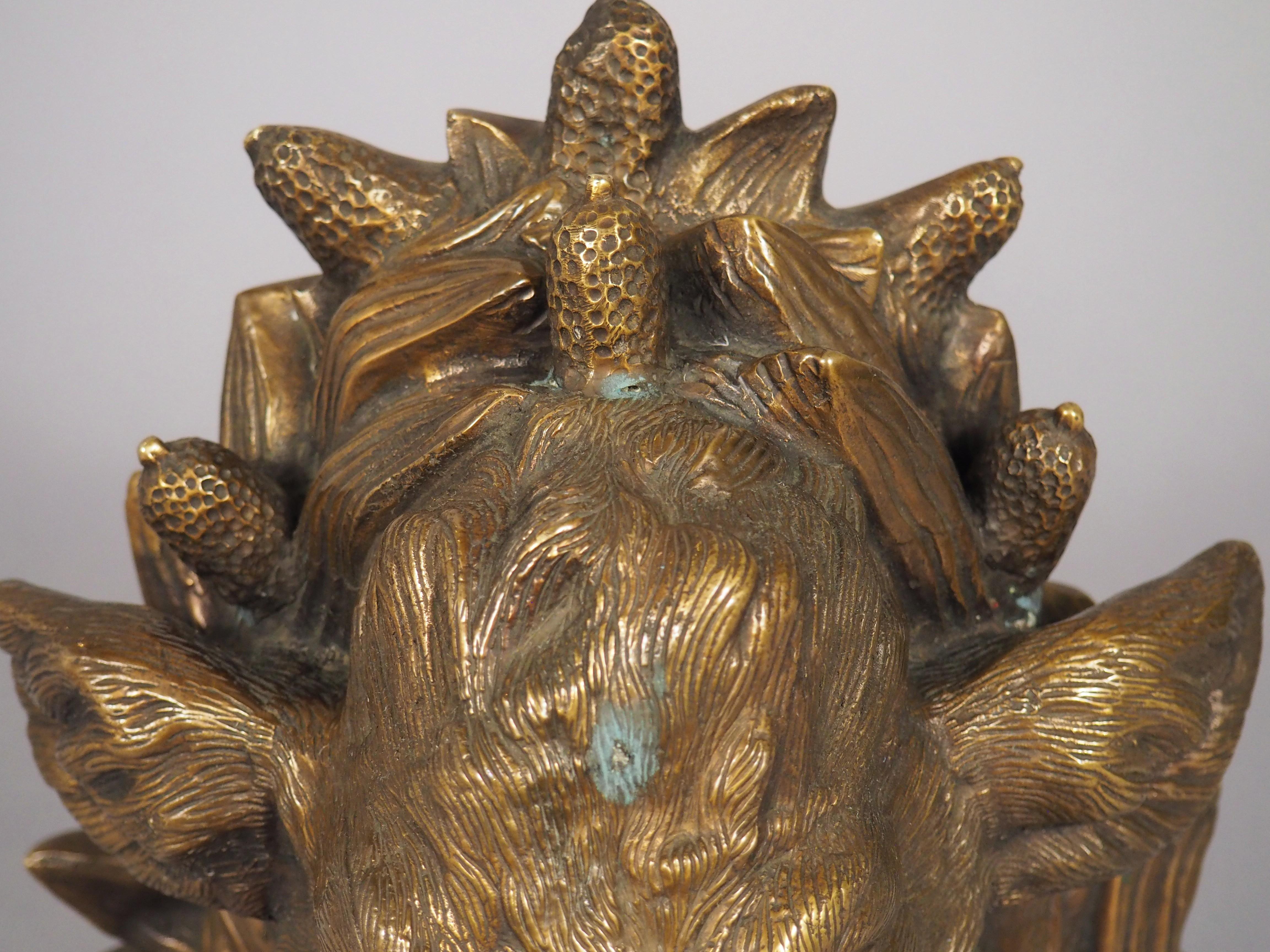 Scultura in bronzo dorato francese di cinghiale del 1965 circa, base per lampada o da parete in vendita 3