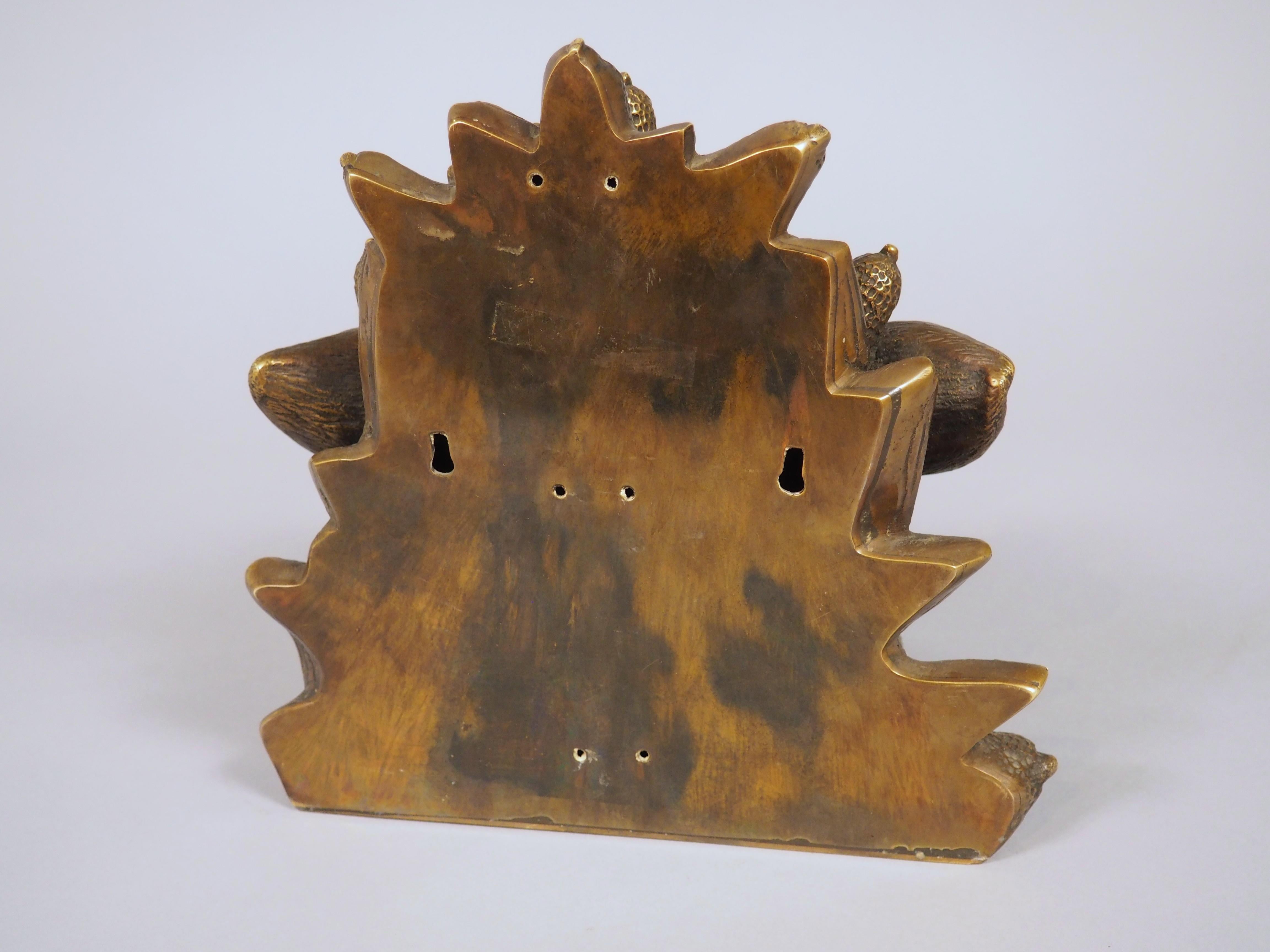 Scultura in bronzo dorato francese di cinghiale del 1965 circa, base per lampada o da parete in vendita 5