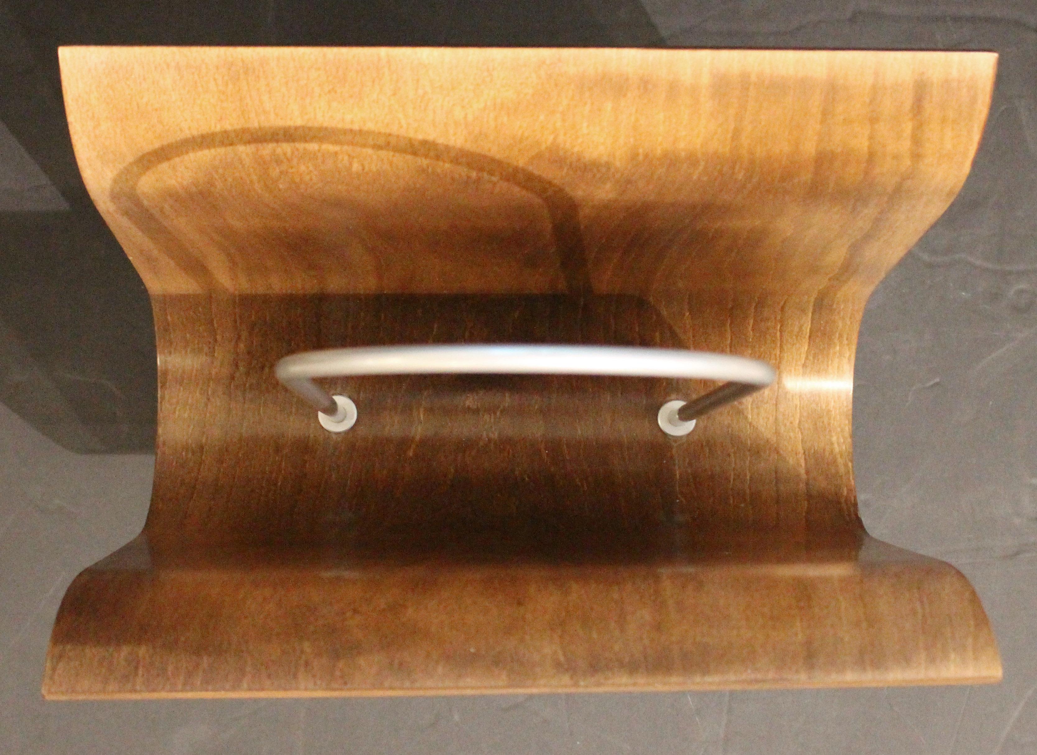Circa 1970 French Magazine Rack by Ligne Roset en Bueno estado para la venta en Chapel Hill, NC