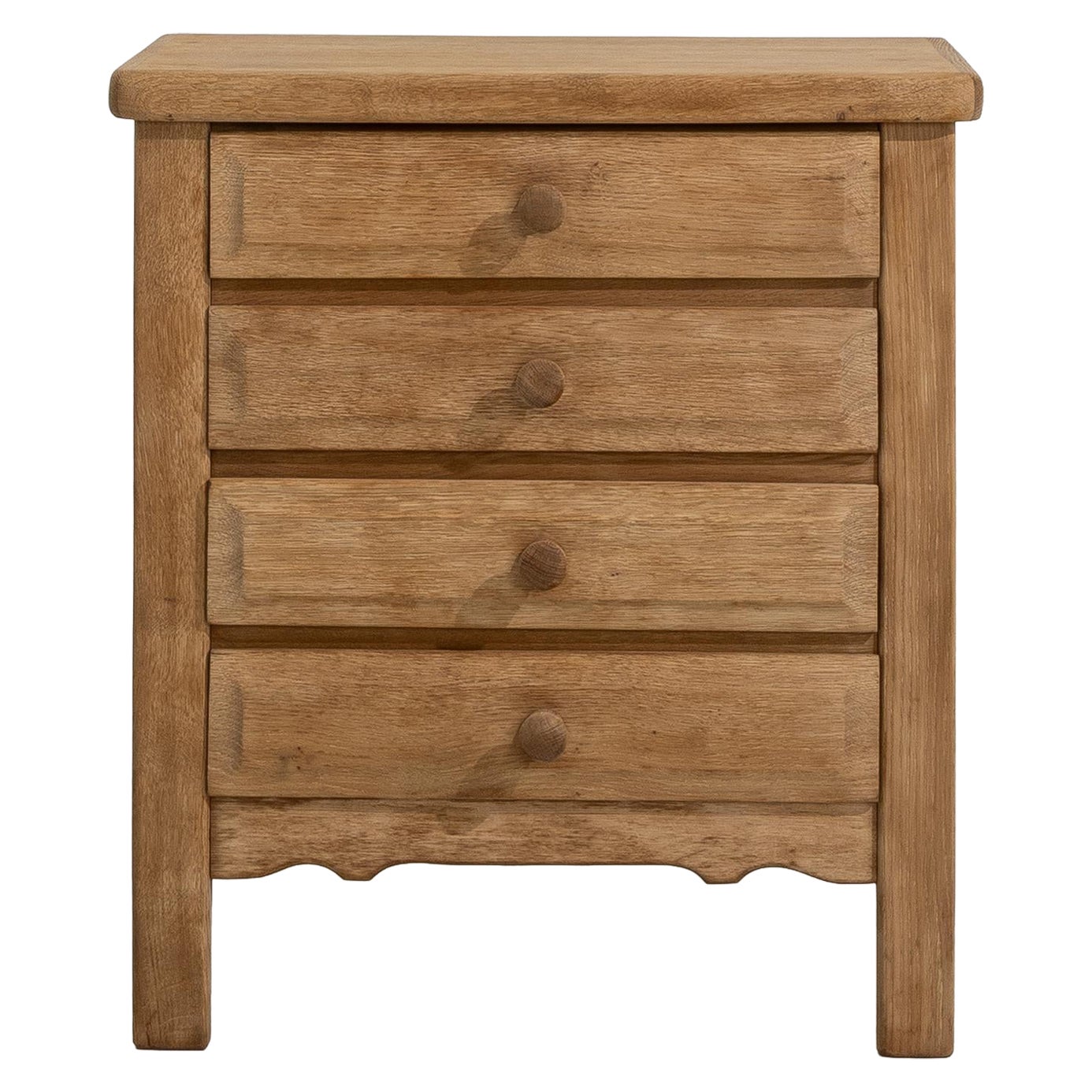 French Oak Chest of Drawers, Circa 1970, Simple Lines, Compact Design For Sale