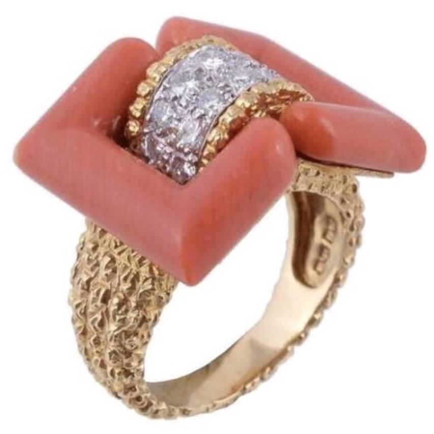 1970s Kutchinsky Coral Diamond Gold Ring For Sale