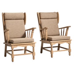 Circa 1970 Oatmeal Pair of Mid-Century Modern Upholstered Armchairs