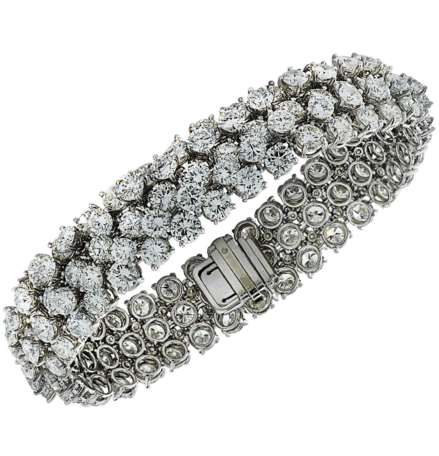 Oscar Heyman 30 Carat Diamond Bangle Bracelet Circa 1970 In Excellent Condition For Sale In Miami, FL