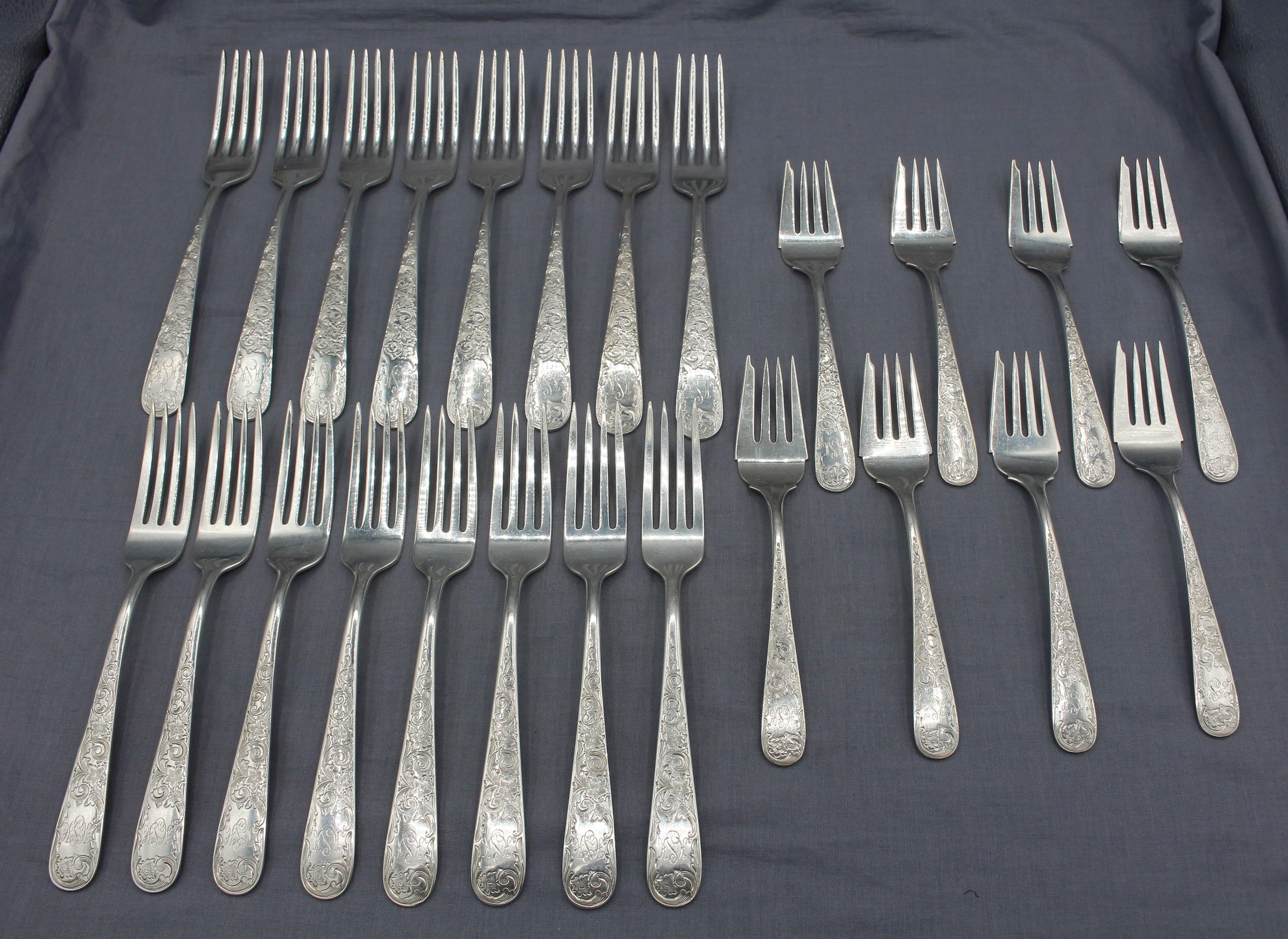 Circa 1970 Servicio de Cubiertos de Plata de Ley en Viejo Maryland Grabado por Kirk Estadounidense
