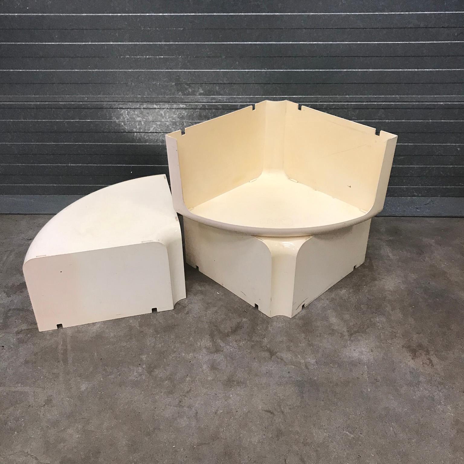Three Half Round Plastic Side Tables in Off-White, circa 1970 For Sale 11