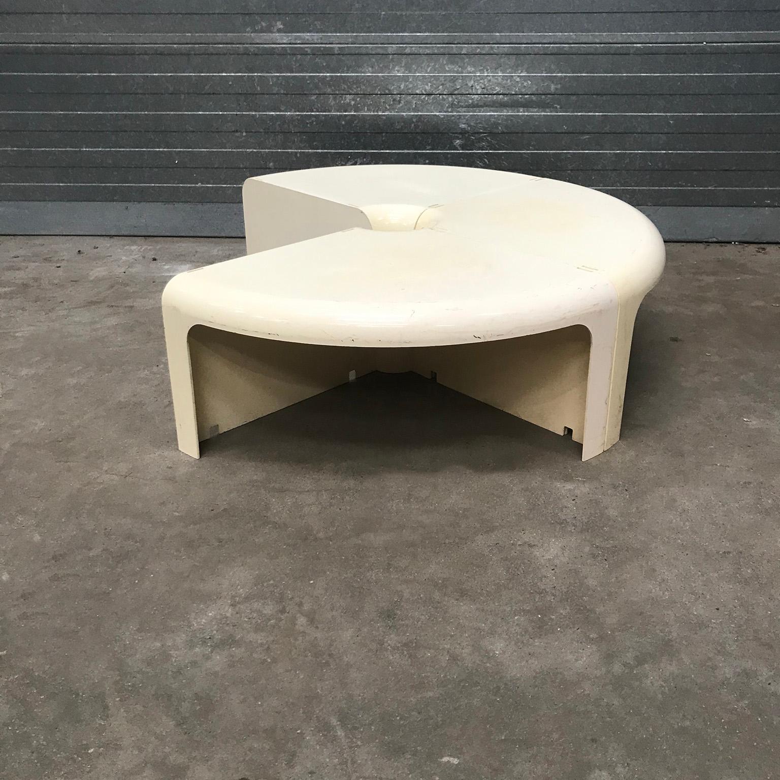 Three Half Round Plastic Side Tables in Off-White, circa 1970 For Sale 1