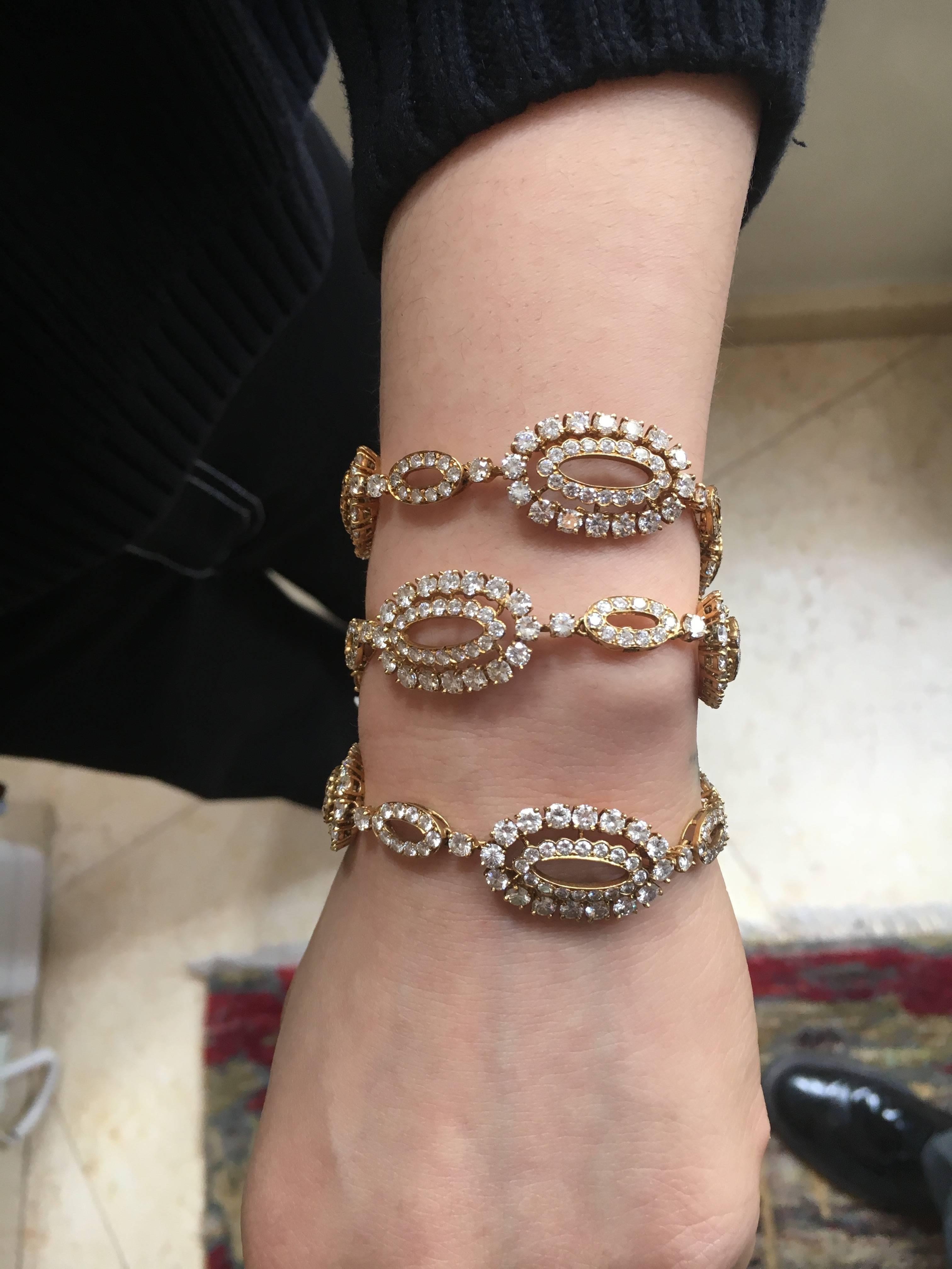 CIRCA Van Cleef & Arpels Diamant or jaune Collier Boucles d'oreilles Parure Suite 2
