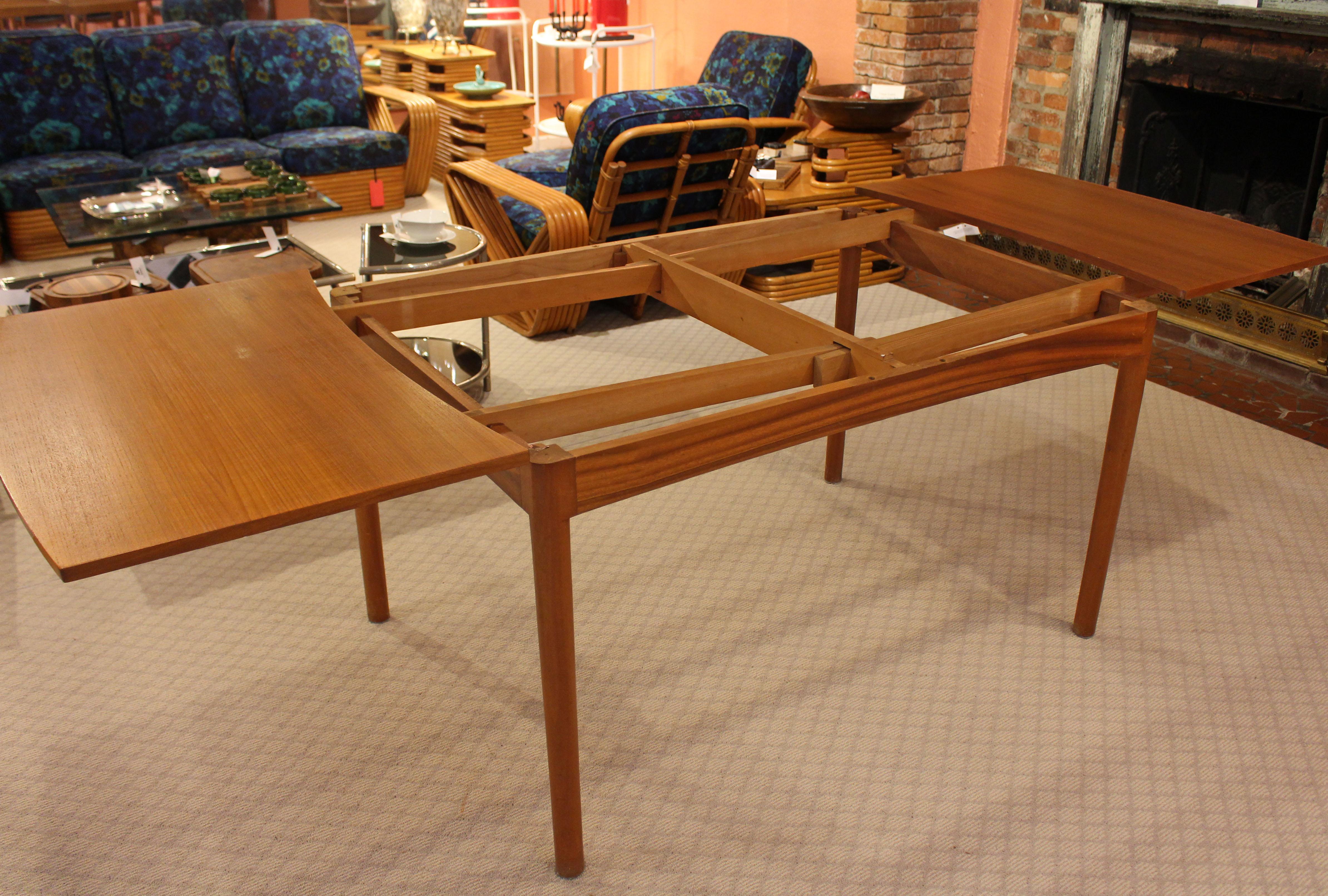 Circa 1970s Draw Leaf Dining Table by McIntosh In Good Condition In Chapel Hill, NC