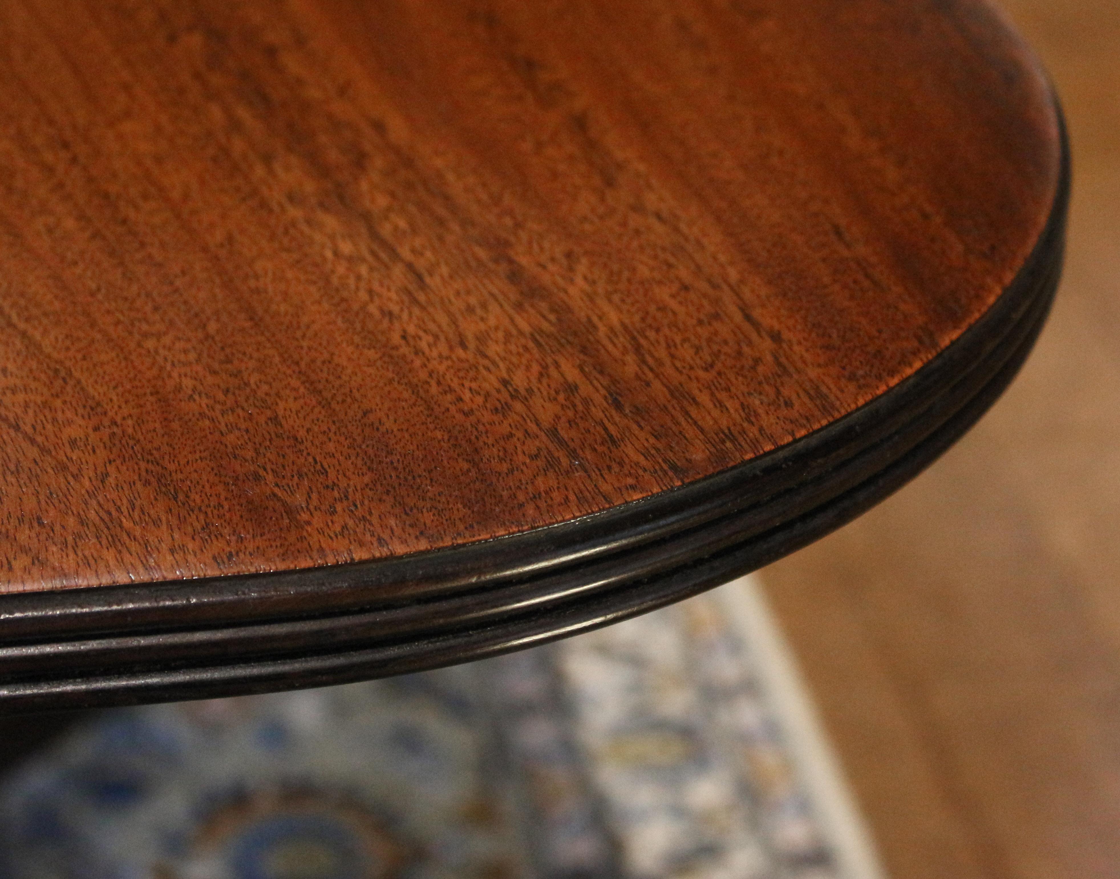 Circa 1970s Georgian Style English Dining Table by Millwood Cabinetmakers 3