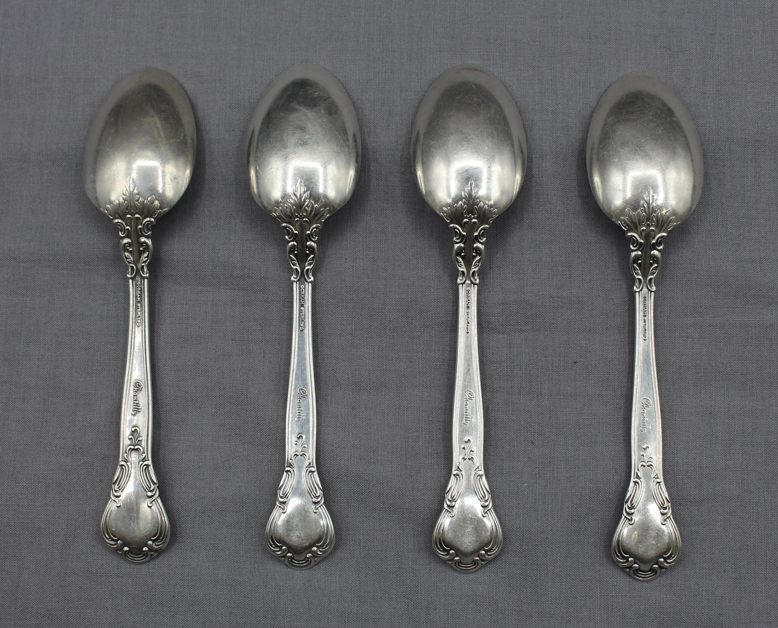 Set of 4 Chantilly sterling silver teaspoons by Gorham, c.1970s. Modern & heavy. Marked Gorham, Sterling, Chantilly. Never monogramed. 3.95 troy oz.
5.75