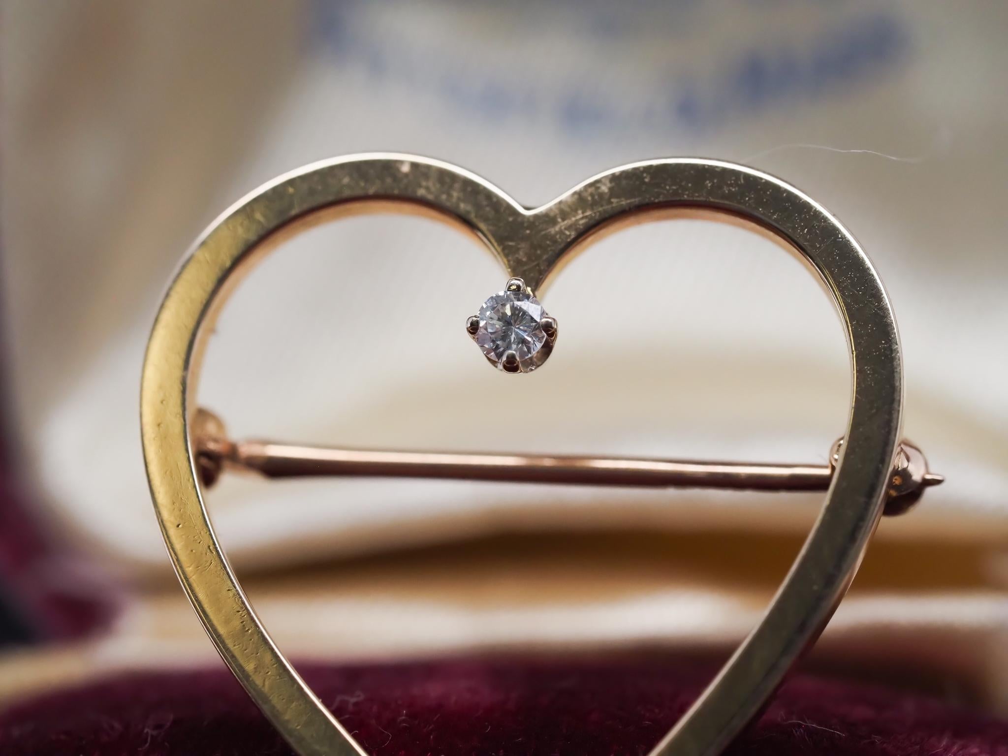 Circa 1970s Tiffany & Co 14K Yellow Gold Diamond Heart Pendant In Good Condition In Hicksville, NY