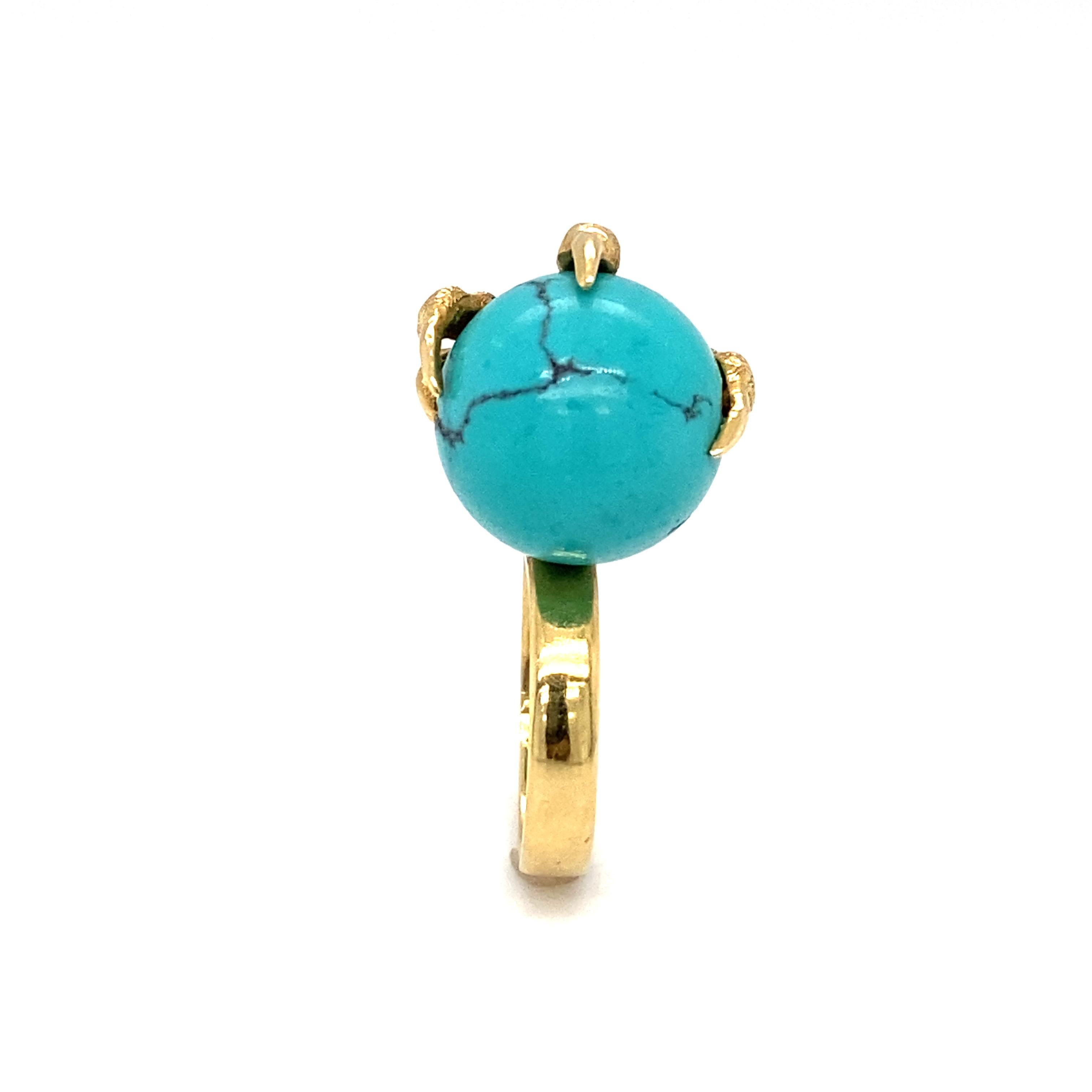 Circa 1970s Turquoise Bead and Claw Ring in 18 Karat Gold  For Sale 2