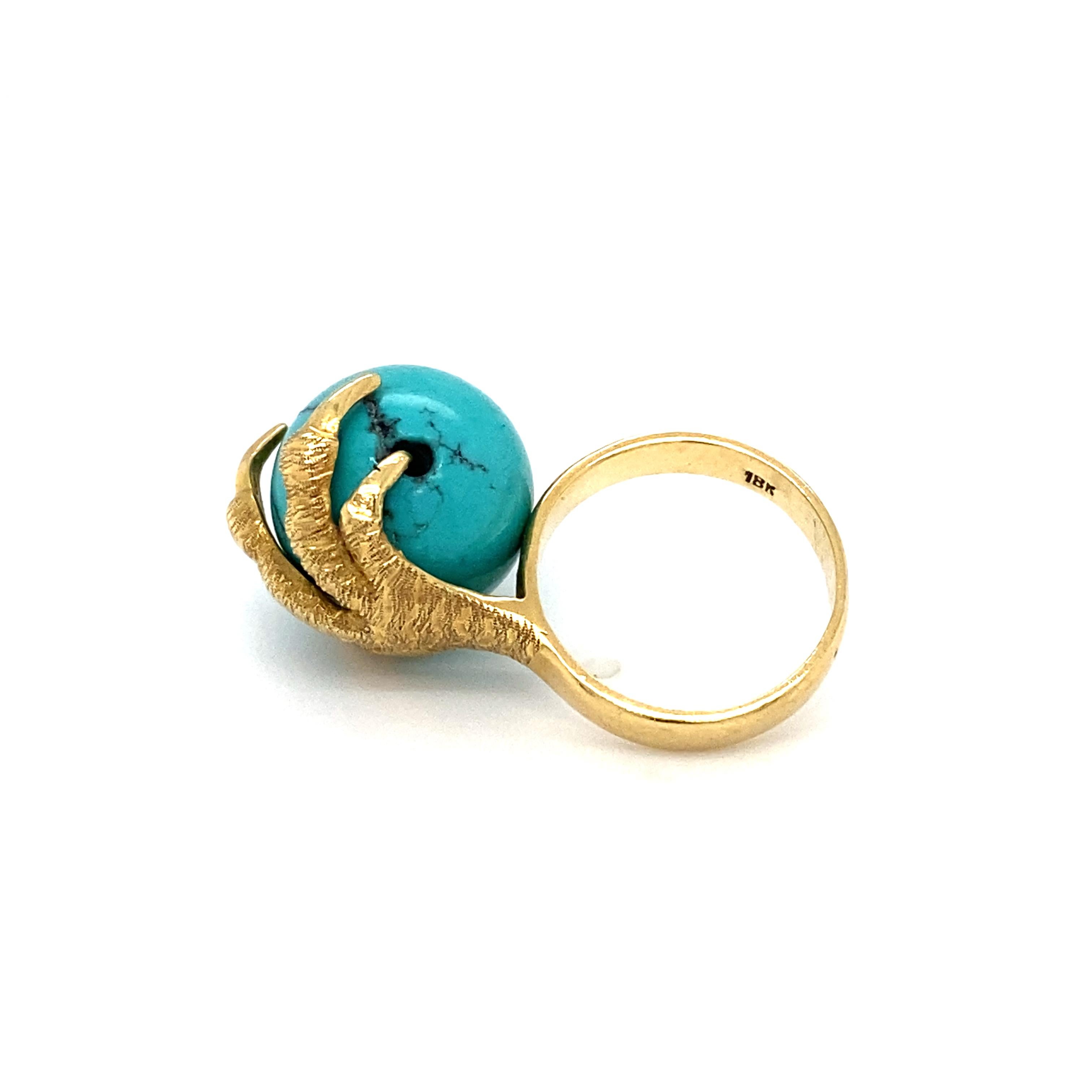 Circa 1970s Turquoise Bead and Claw Ring in 18 Karat Gold  For Sale 3