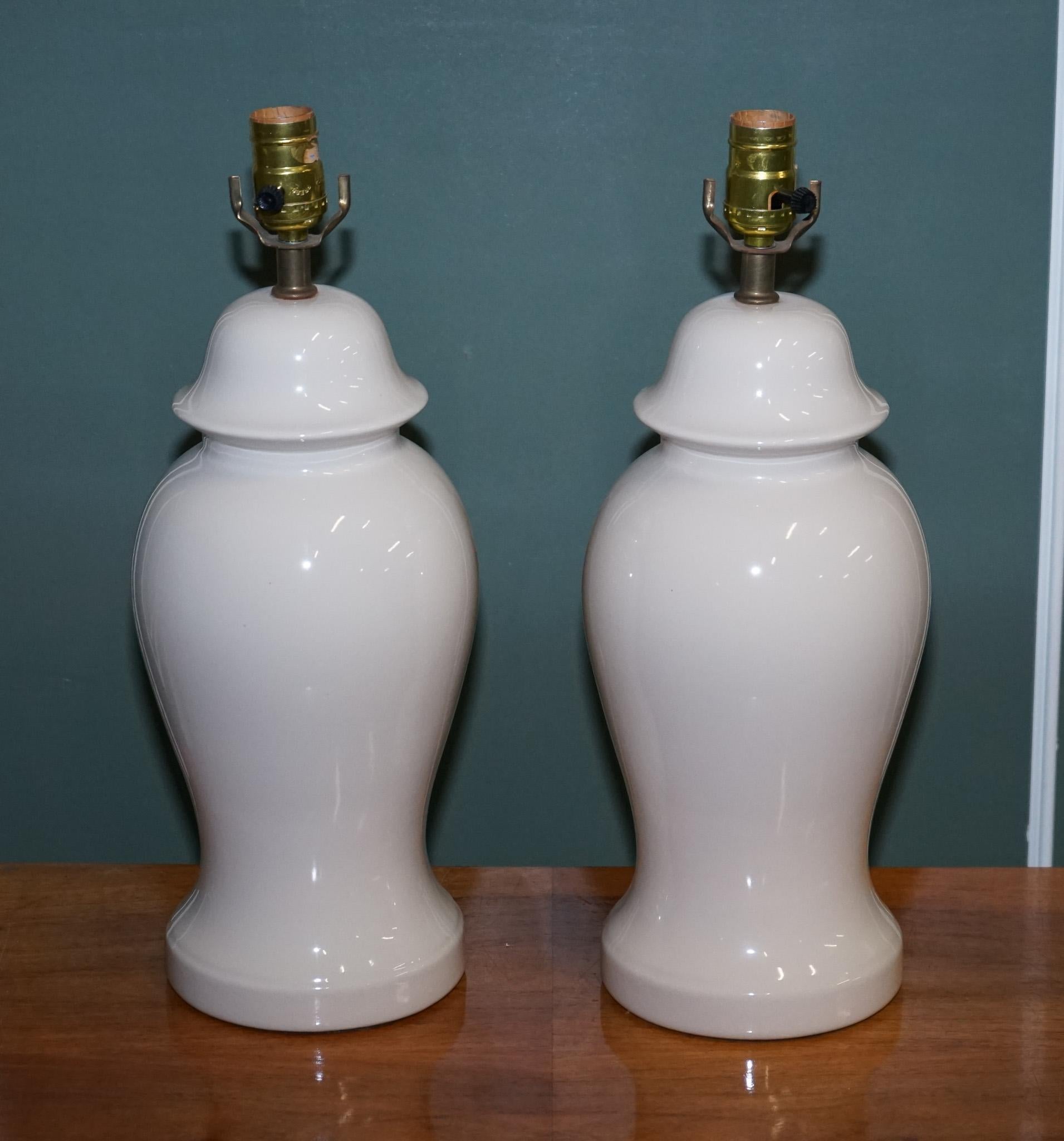 Hand-Crafted circa 1970s Vintage Cream Coloured Porcelain Pair of Lamps For Sale