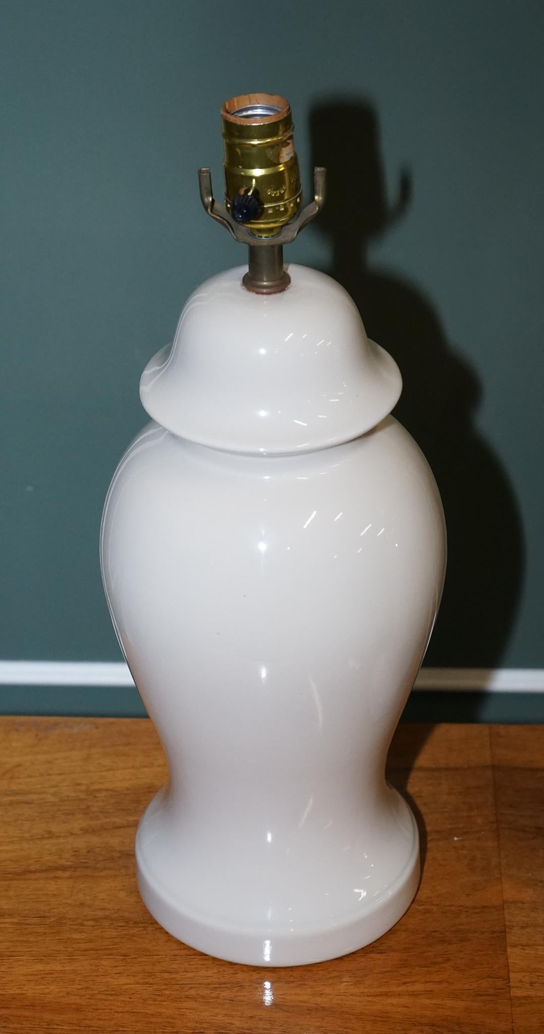 circa 1970s Vintage Cream Coloured Porcelain Pair of Lamps For Sale 1