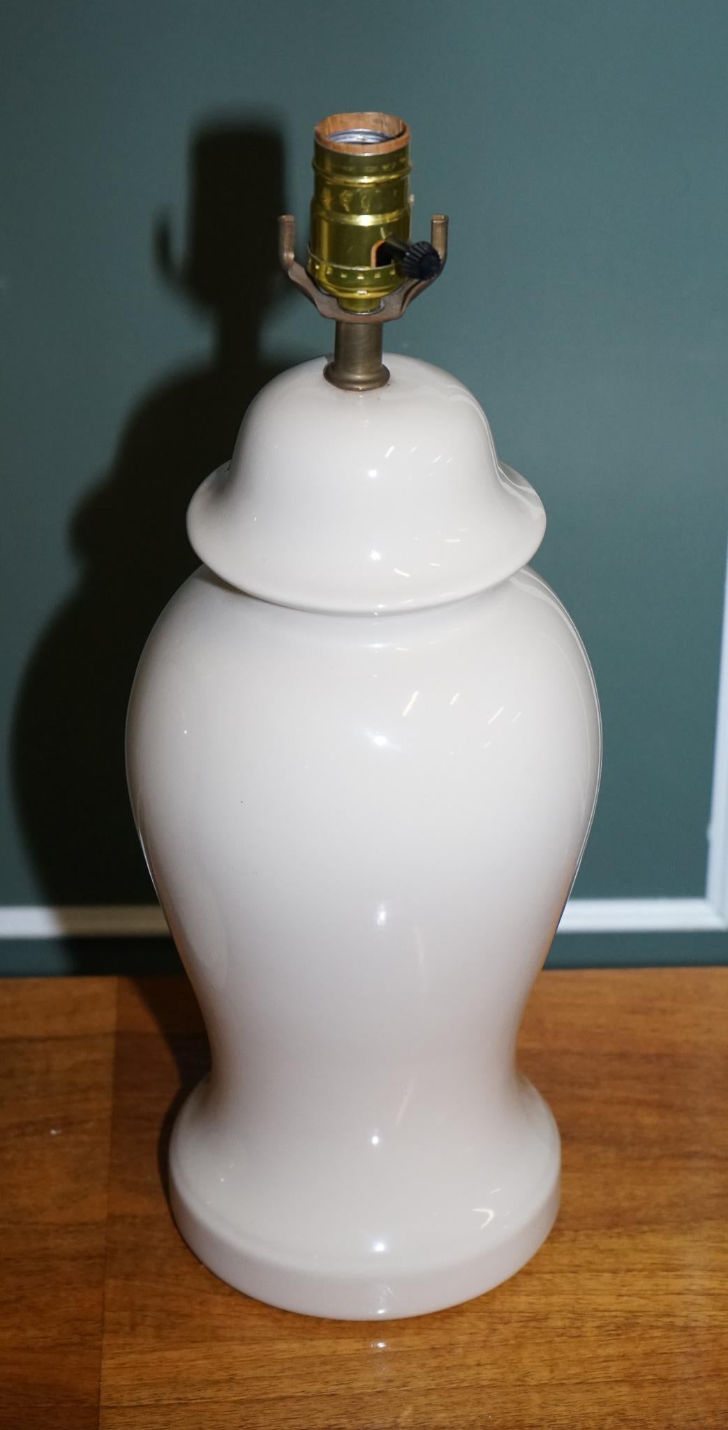 circa 1970s Vintage Cream Coloured Porcelain Pair of Lamps For Sale 2