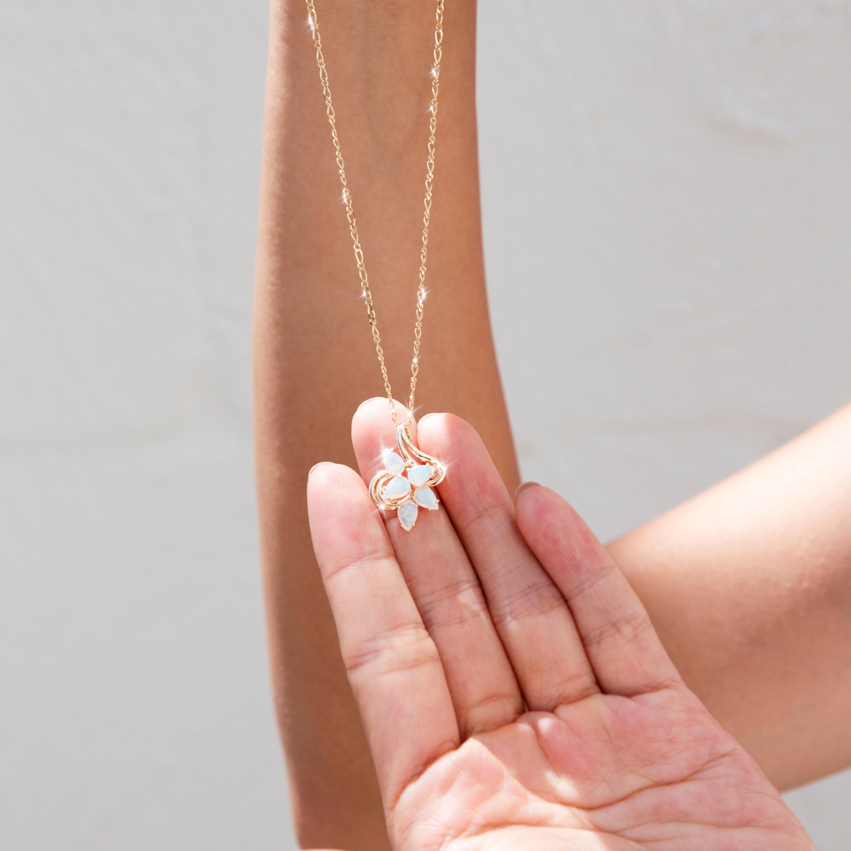 Vers 1980, pendentif en or 9 carats avec chaîne et grappe d'opales australiennes en cristal 5
