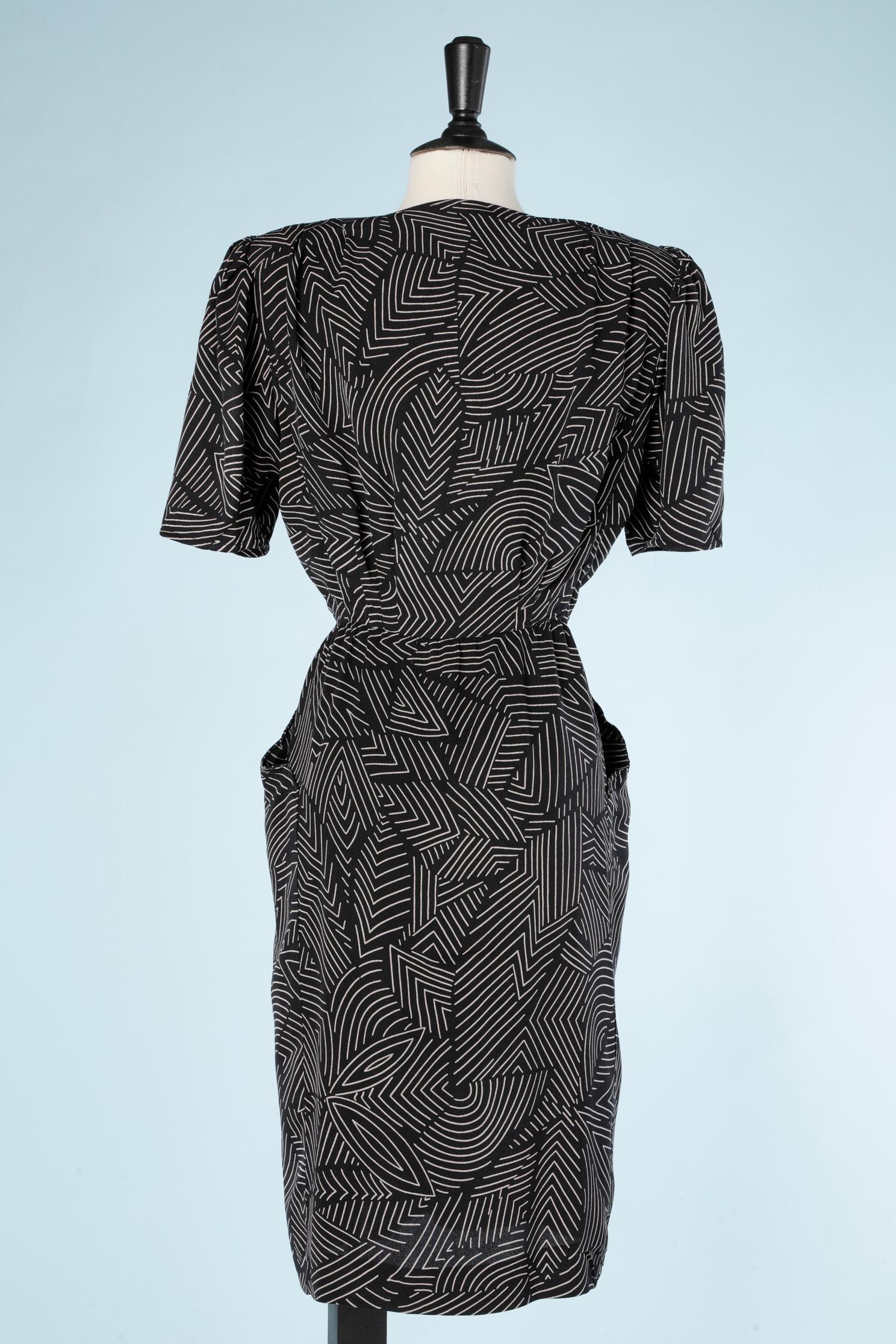 Circa 1980's day dress with graphic print Emanuel Ungaro Parallèle  For Sale 1