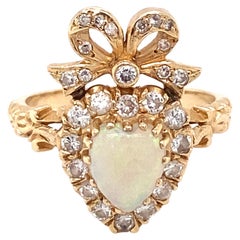 Anello con cuore di opale e diamanti in stile georgiano degli anni '80 circa, in oro 14 carati