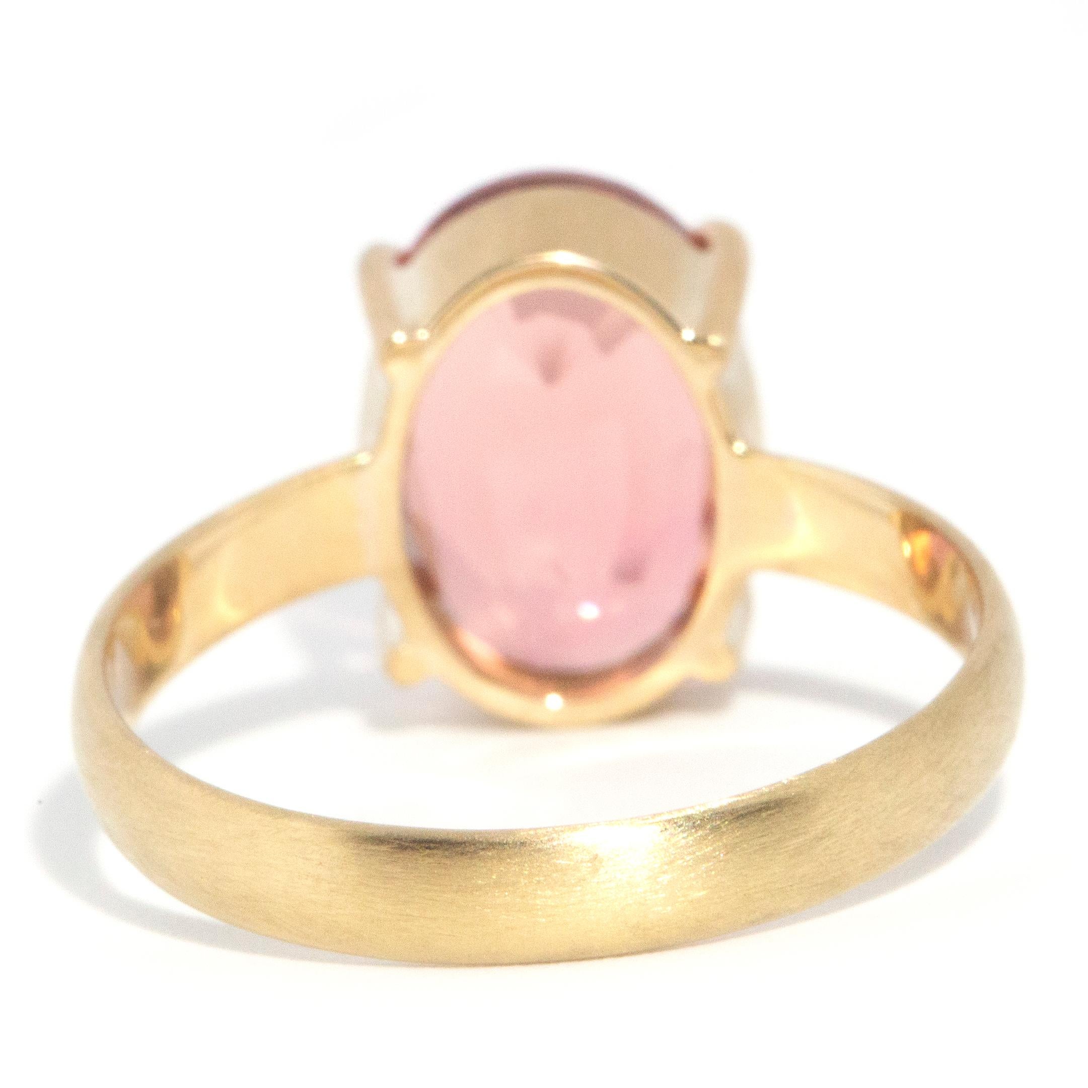 Circa 1980s Oval Peach Tourmaline Vintage 14 Carat Satin Gold Solitaire Ring For Sale 4