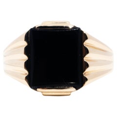 Bague sigillaire vintage en or jaune 9 carats et onyx rectangulaire pour hommes, circa 1980