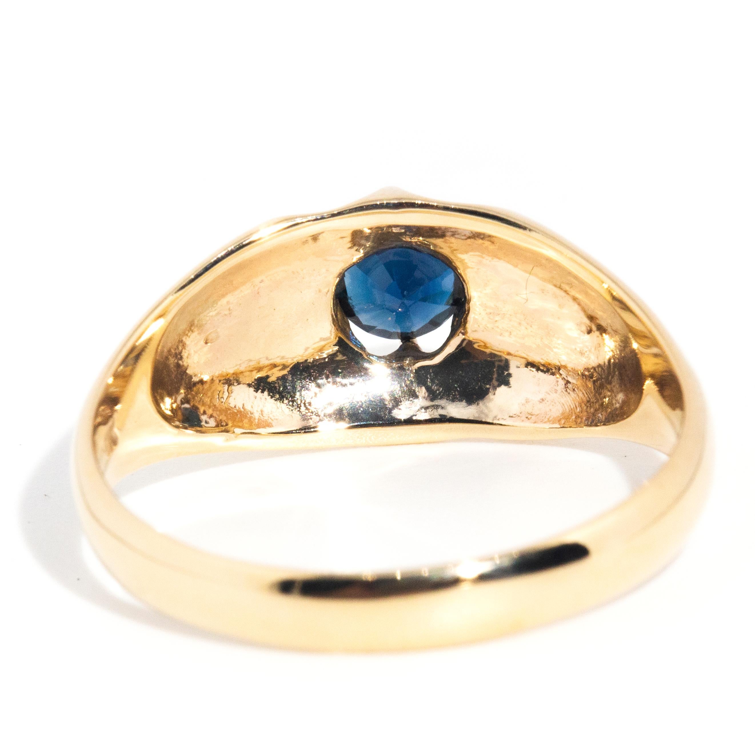 Vintage 9 Karat Gelbgold gewölbter Zigeunerring, Solitär Blauer Saphir, ca. 1980er Jahre 2