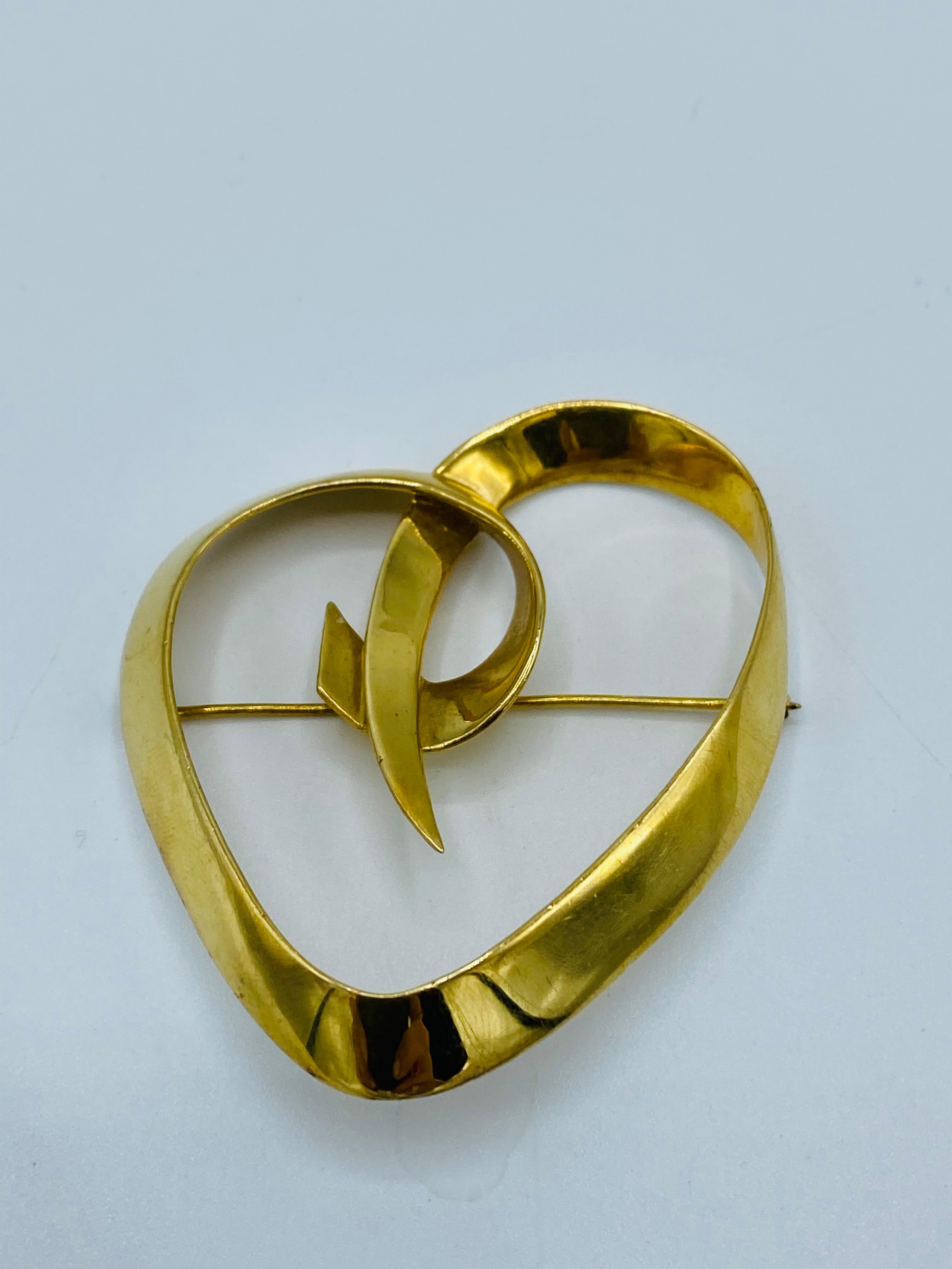 Circa 1983 Tiffany & Co. Paloma Picasso Yellow Gold Heart Brooch 4