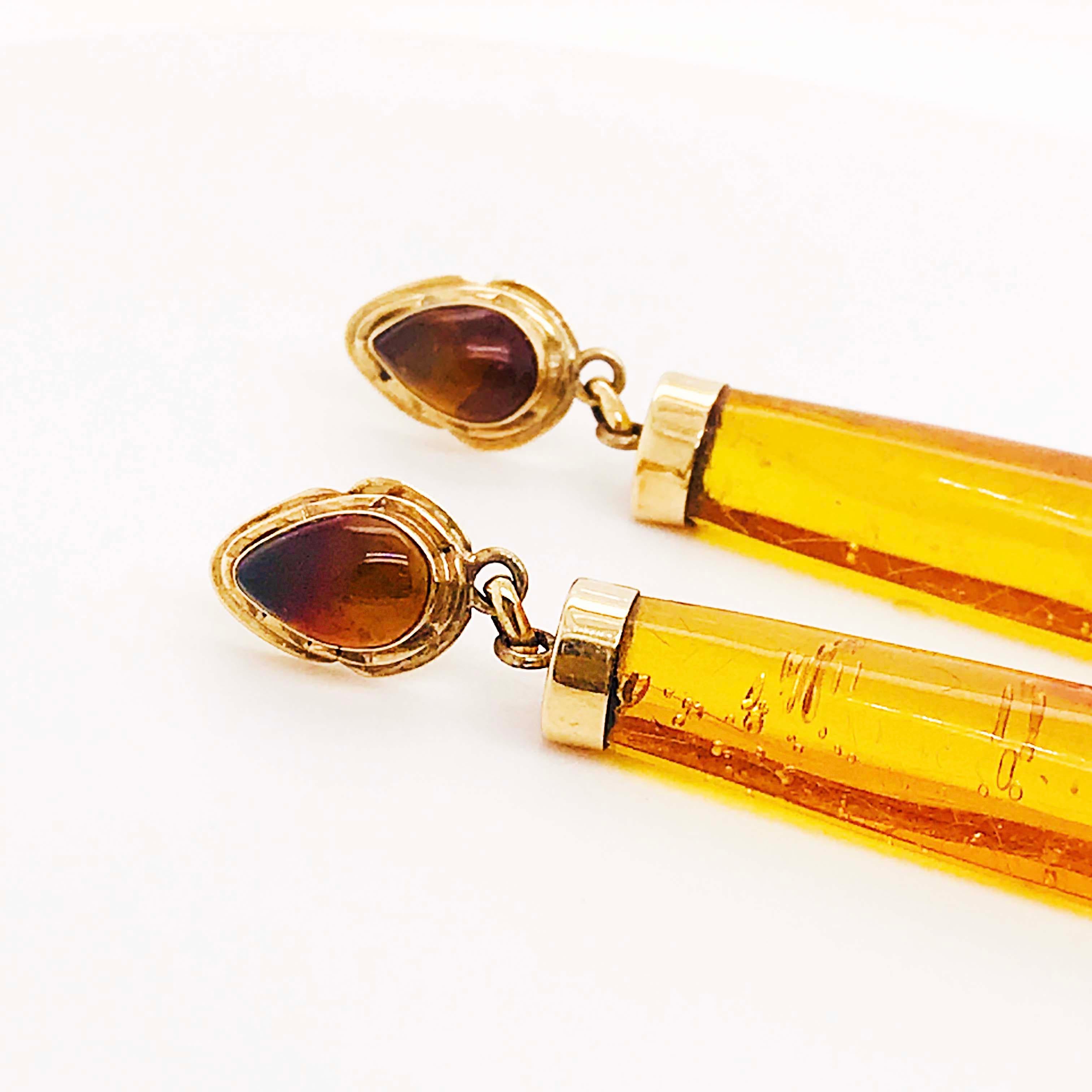 Baltic Sea Amber Earrings in 14 Karat Yellow Gold, circa 1985, Genuine  In Excellent Condition In Austin, TX