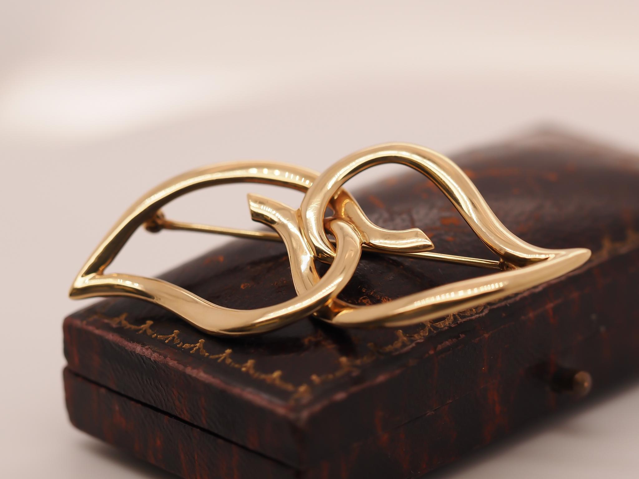Vers 1987, or jaune 18 carats Tiffany & Co. Broche en vente 4
