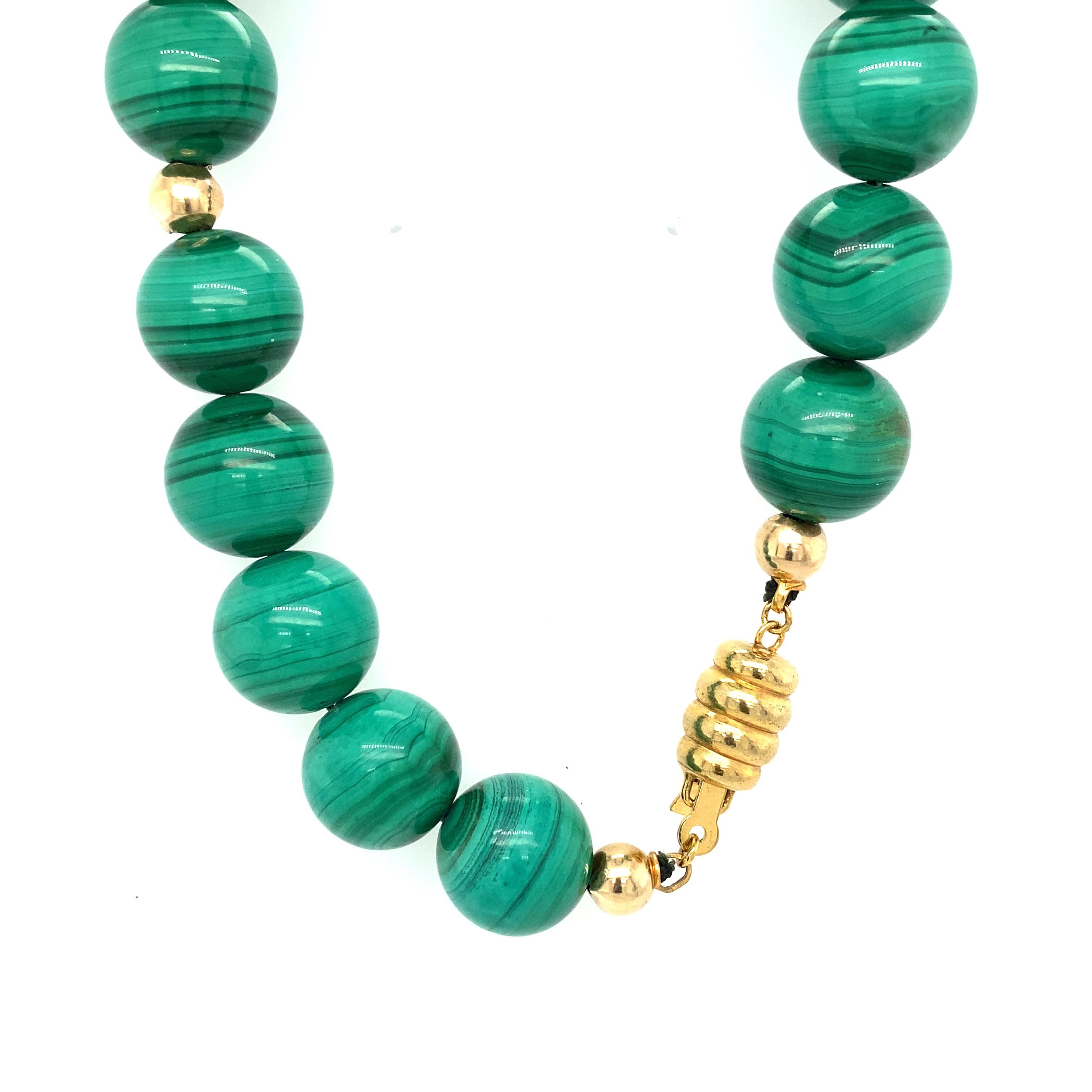 circa 1990s, Malachite Beaded Necklace in 14 Karat Yellow Gold For Sale 1