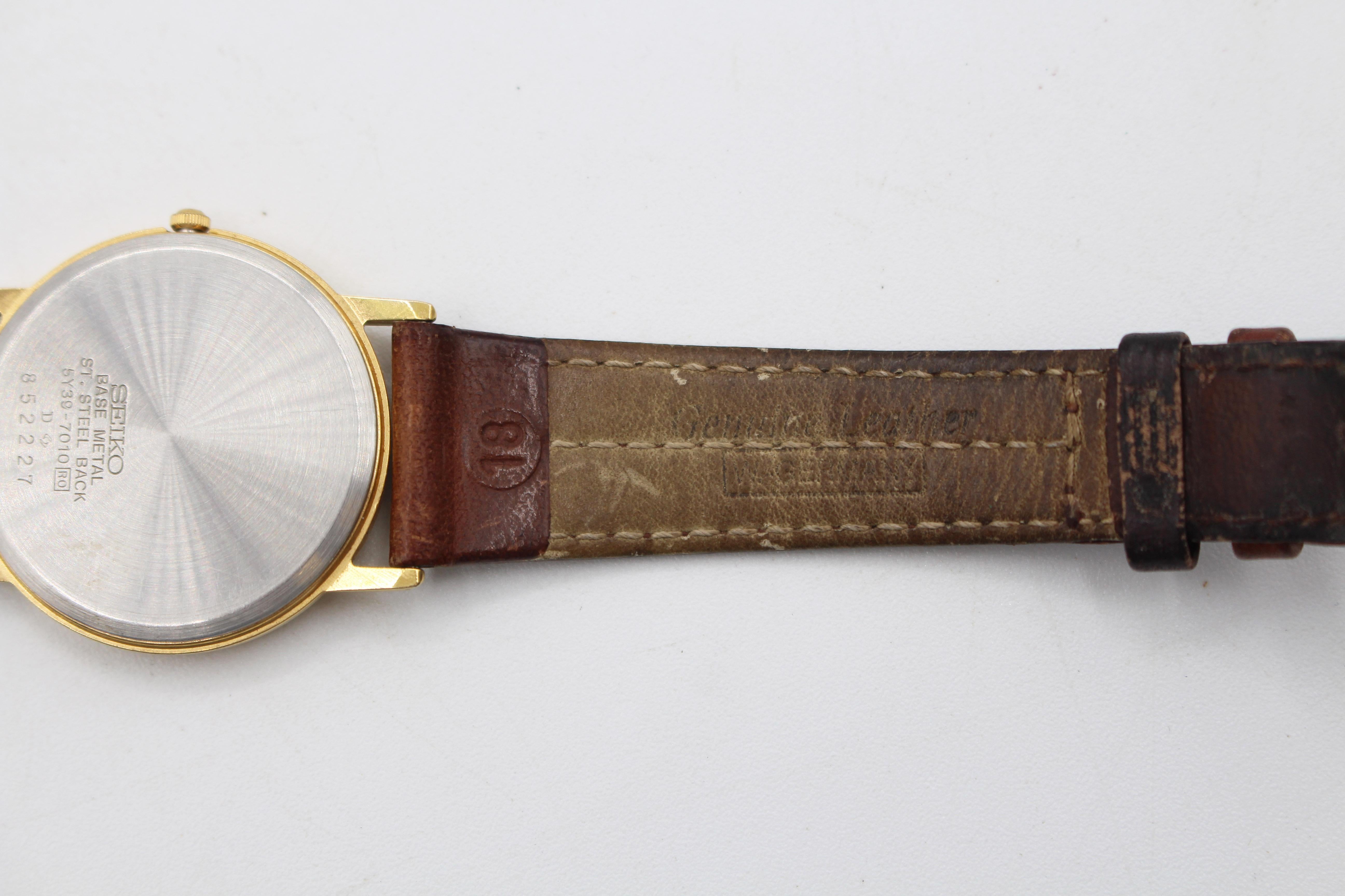 Reloj de pulsera de cuarzo Seiko para hombre de la década de 1990 Chapado en oro