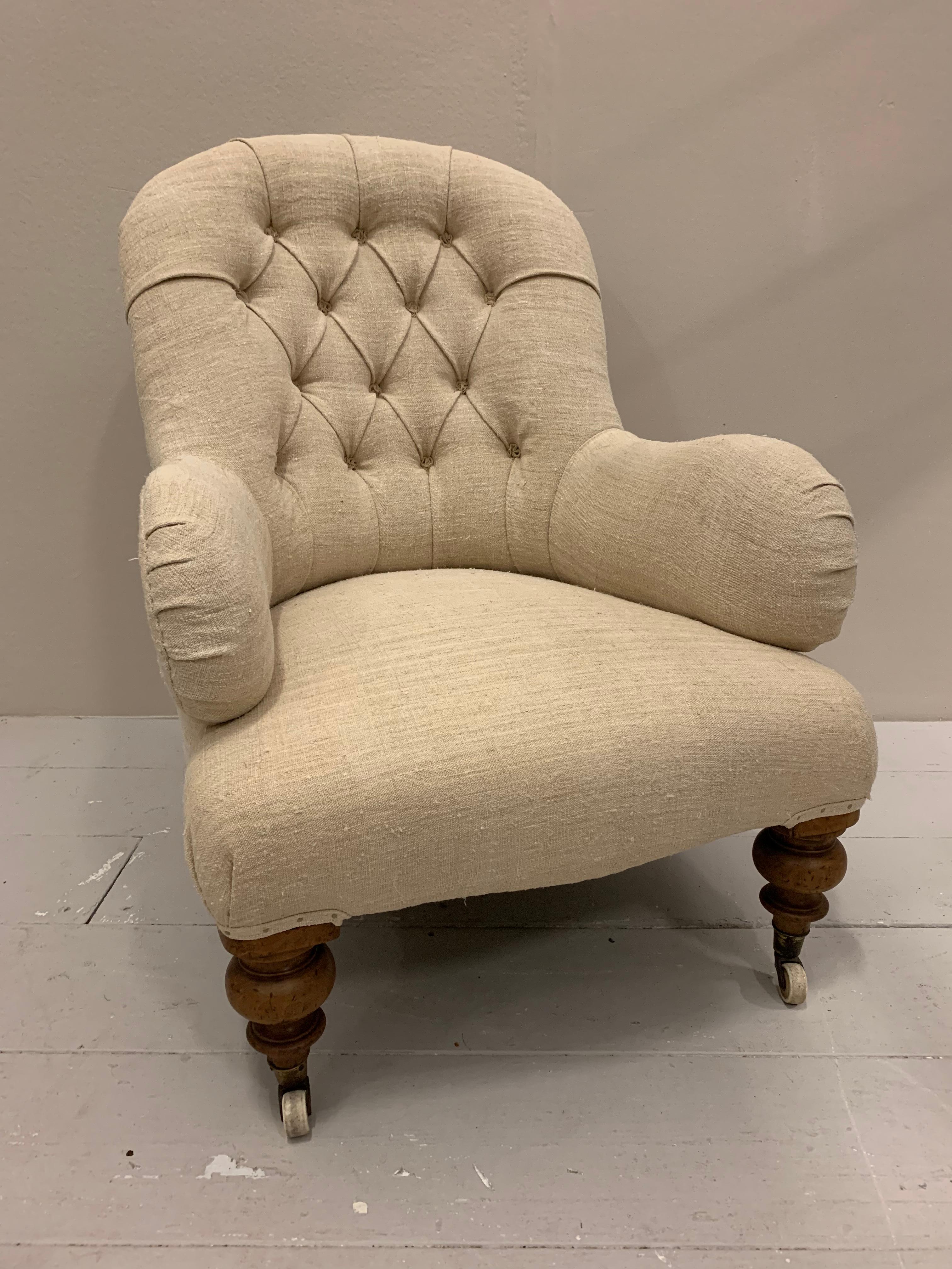 Circa 19th Century English Upholstered Buttoned Back Armchair in French Linen For Sale 1