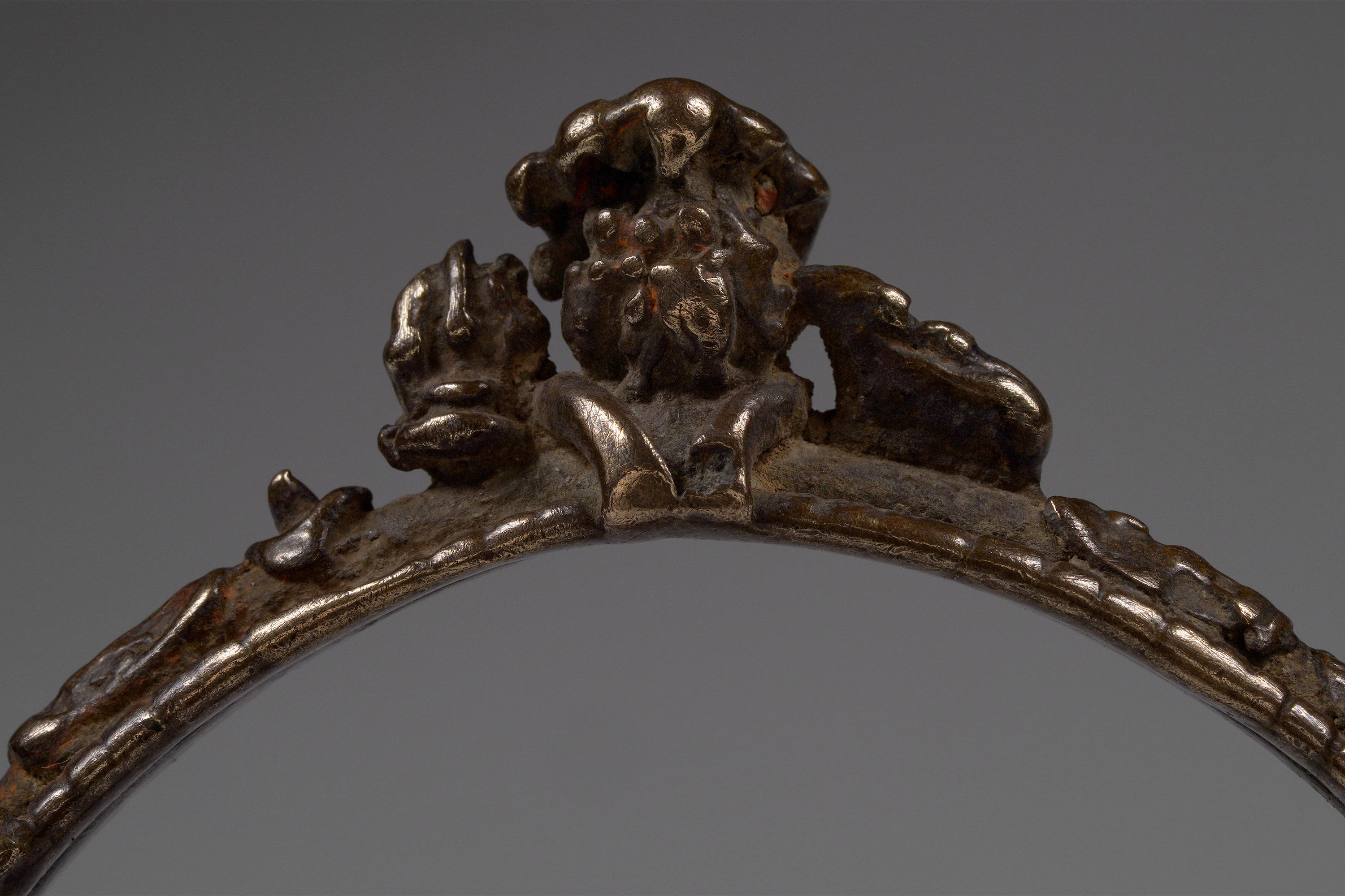 Bracciale in metallo misto del XIX secolo circa con cobra dall'India In condizioni buone in vendita a Point Richmond, CA
