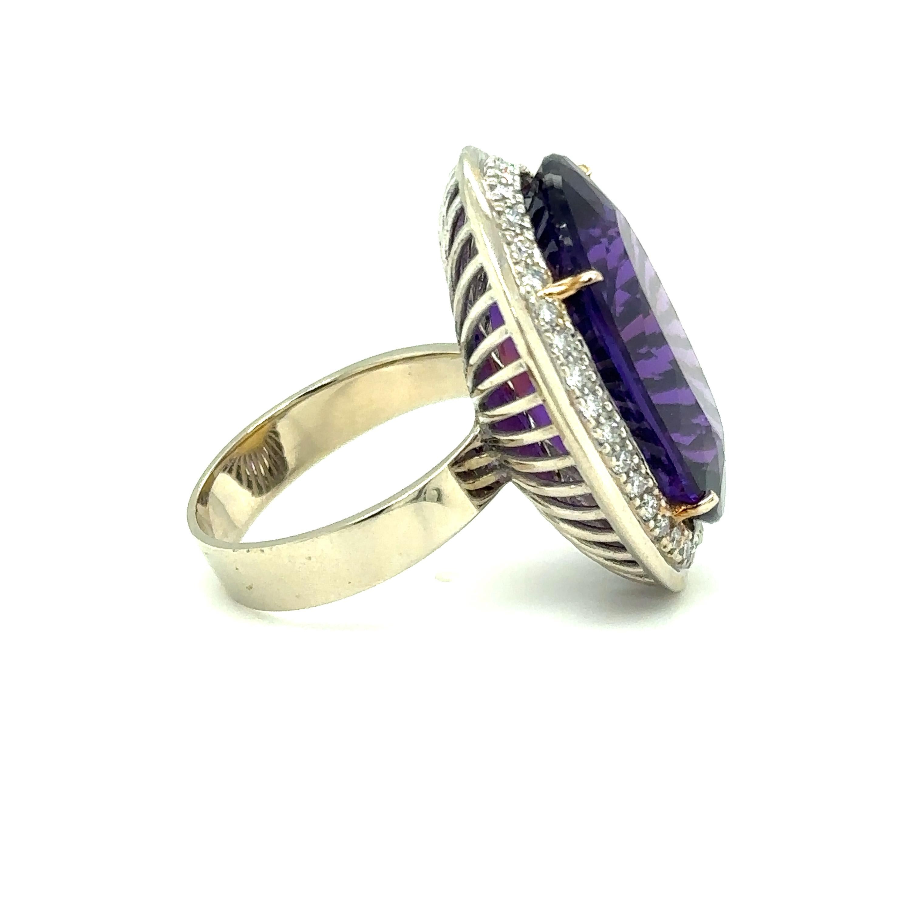 Women's or Men's Large Oval Brilliant Amethyst Ring with Diamonds in 14 Karat Gold, circa 2000s For Sale
