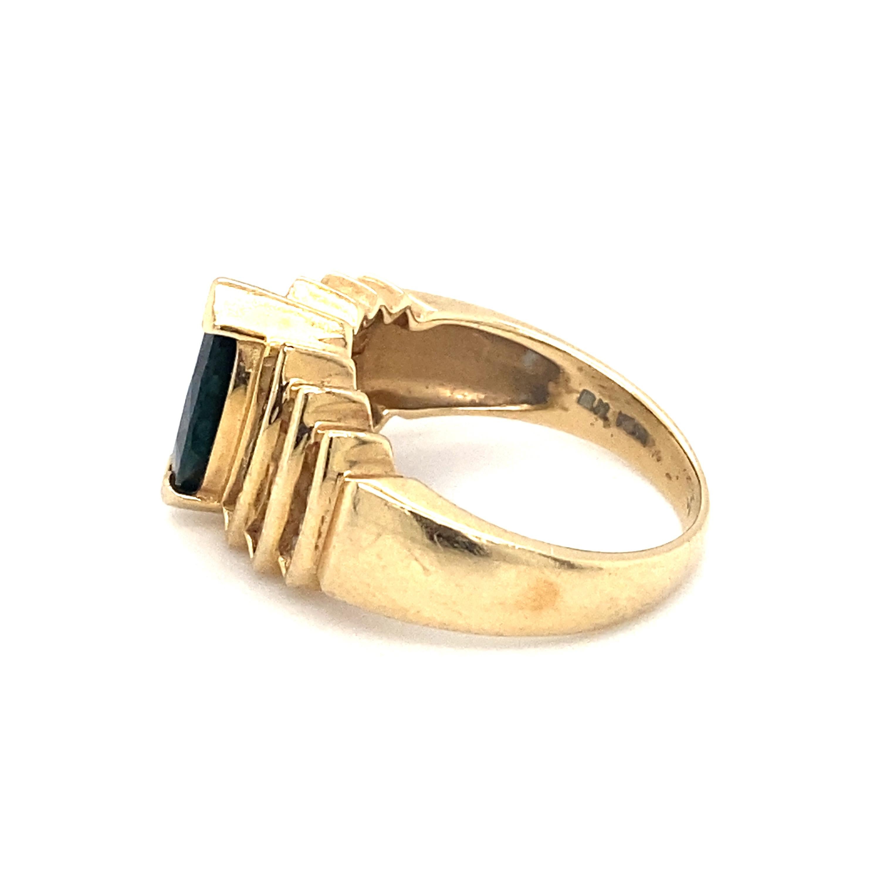 Taille Marquise Circa 2000s Bague cascade saphir et diamant en or 14K en vente
