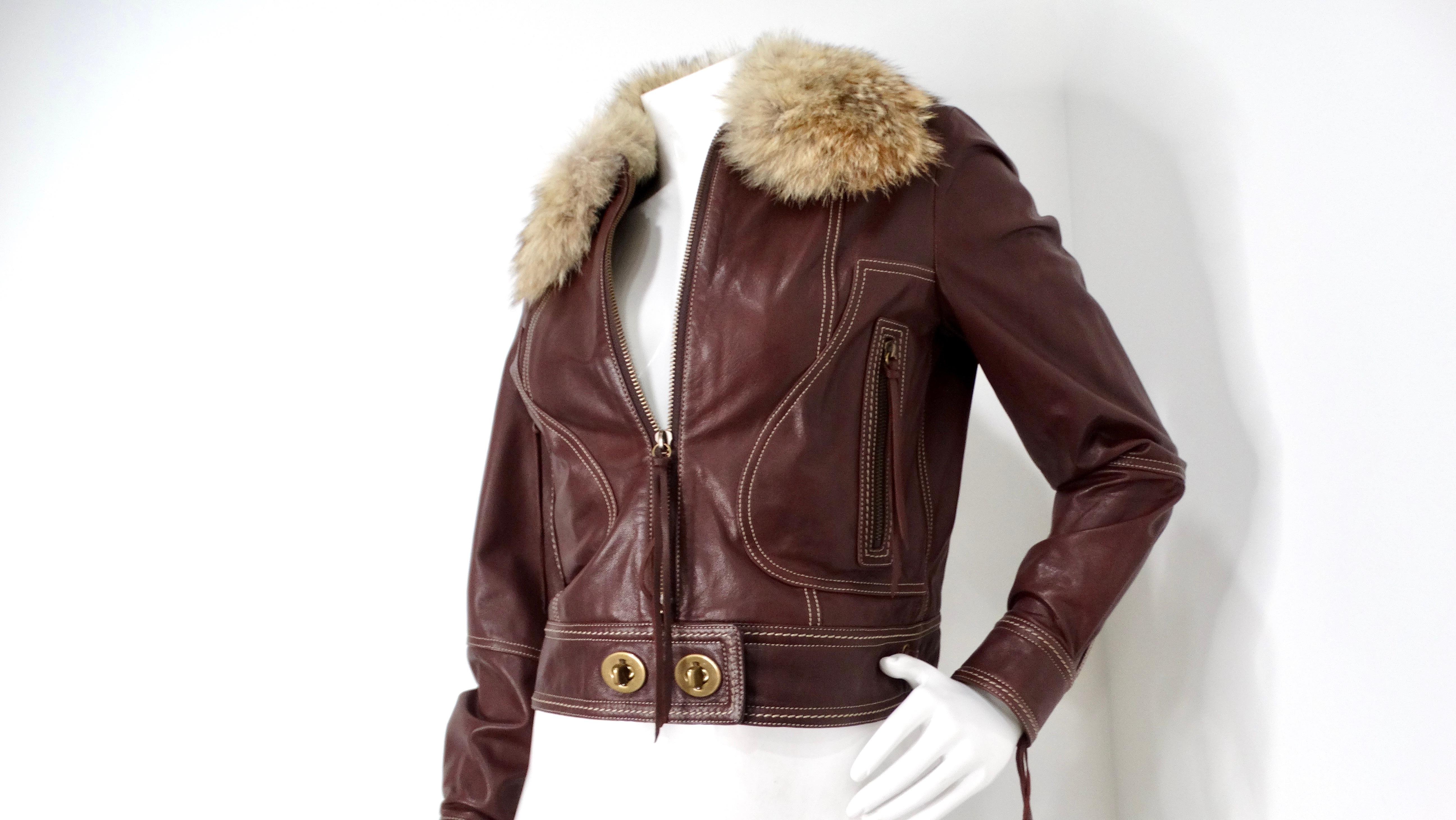 CIRCA 2006 Veste de moto en cuir d'agneau brun et fourrure de coyote de Coach Pour femmes en vente
