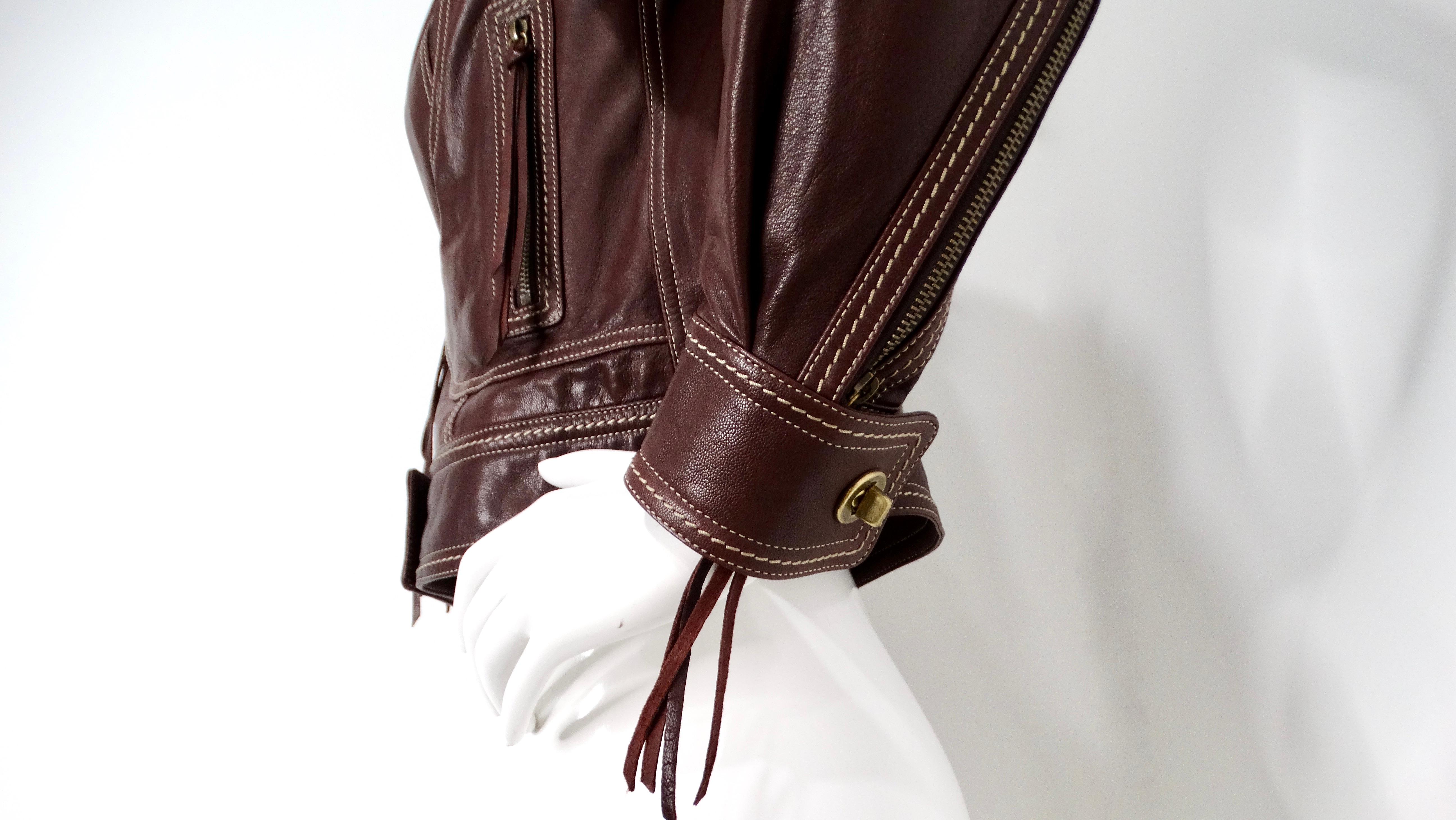CIRCA 2006 Veste de moto en cuir d'agneau brun et fourrure de coyote de Coach en vente 2