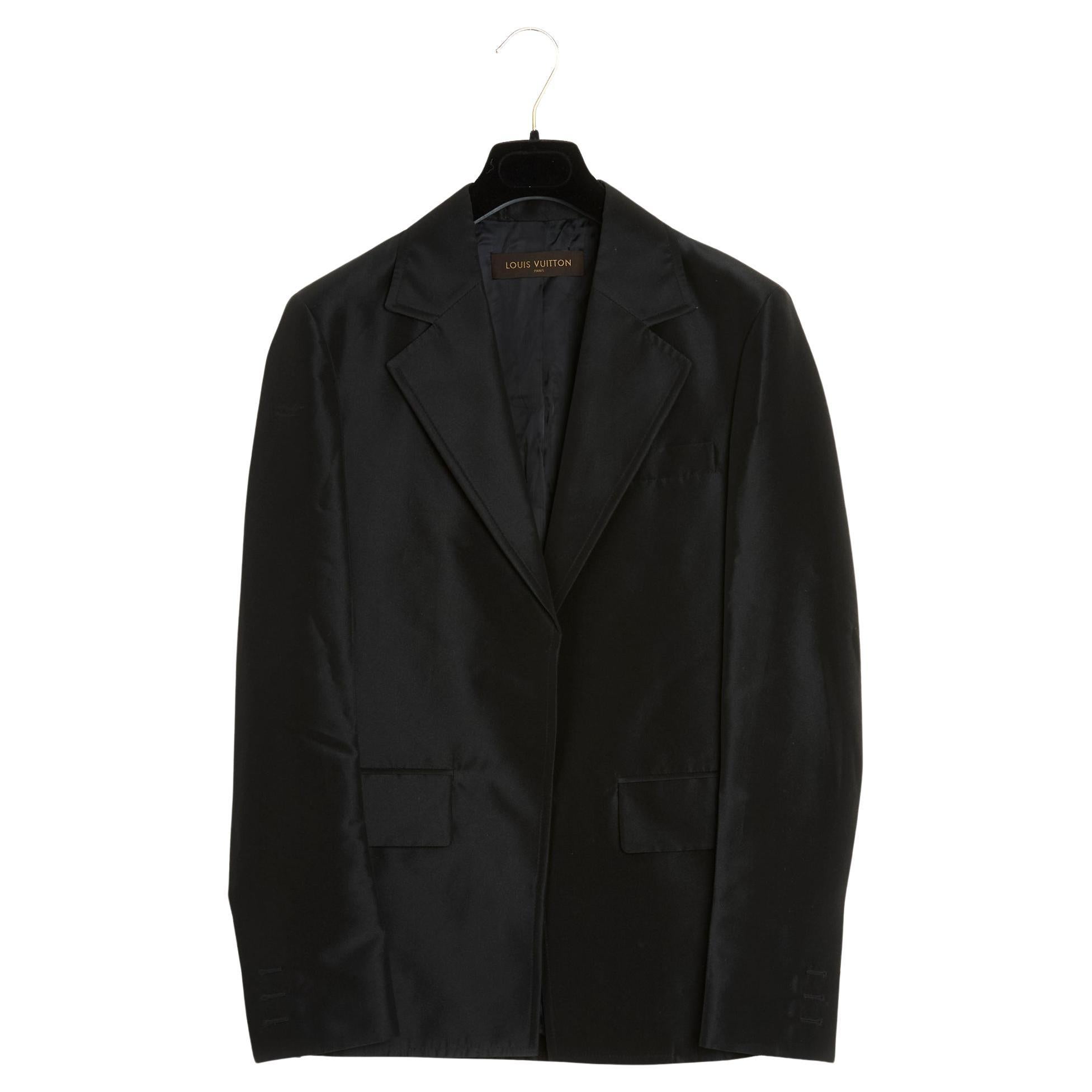 Circa 2017 Louis Vuitton Black silk Jacket FR36 For Sale