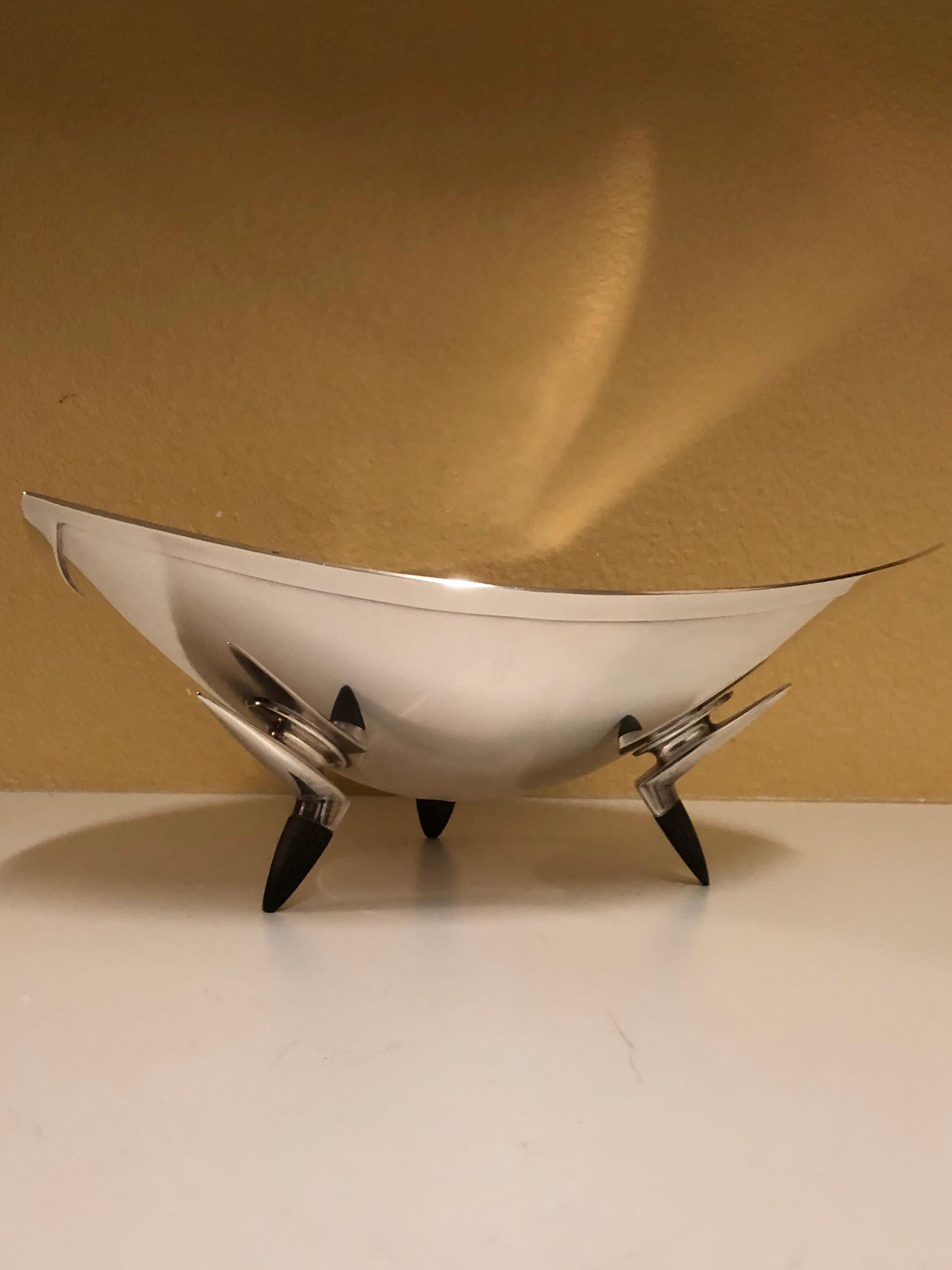 Mid-Century Modern Delta Bowl in Sterling and Ebony by Donald Colflesh for Gorham, circa 1970 For Sale