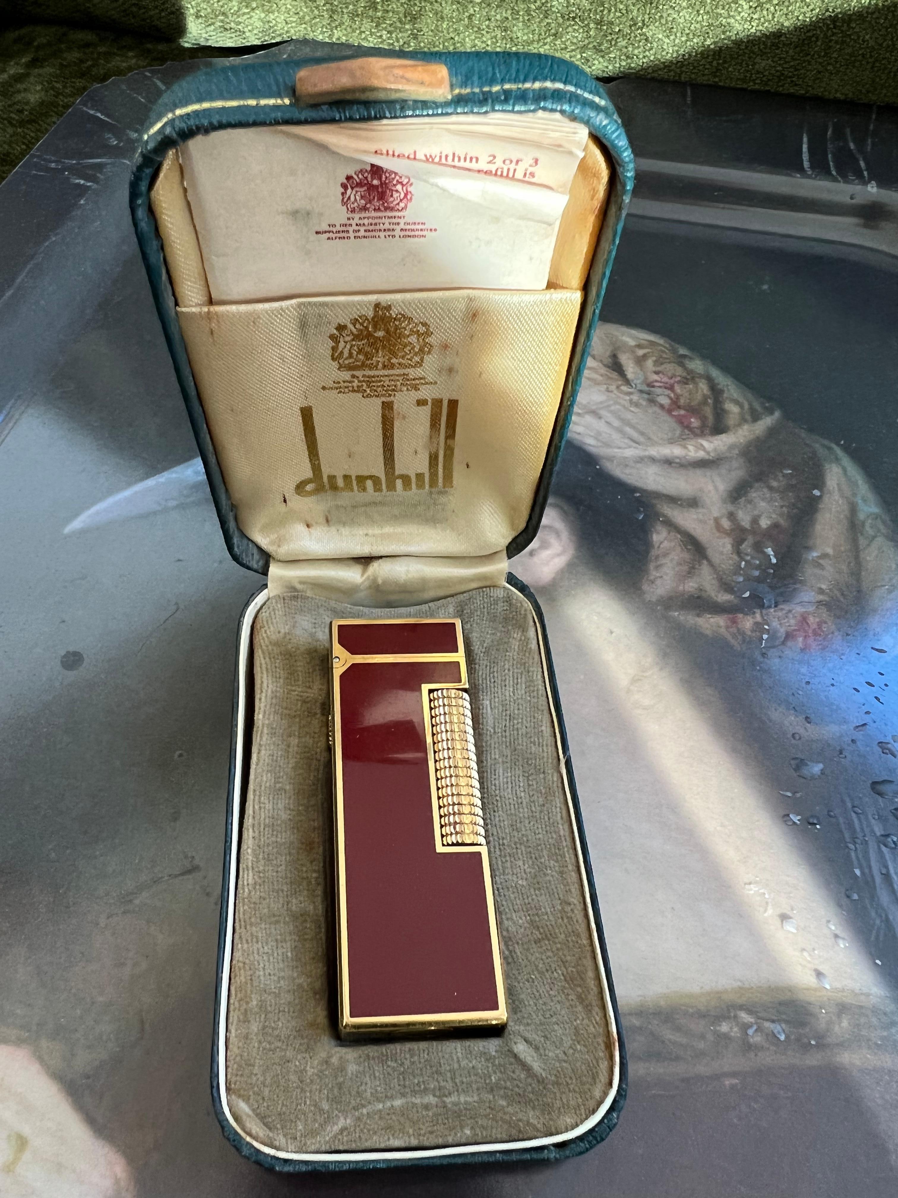 Circa 80s Iconic Rare Vintage Dunhill Gold-Plated & Red Lacquer Swiss, Lighter For Sale 4