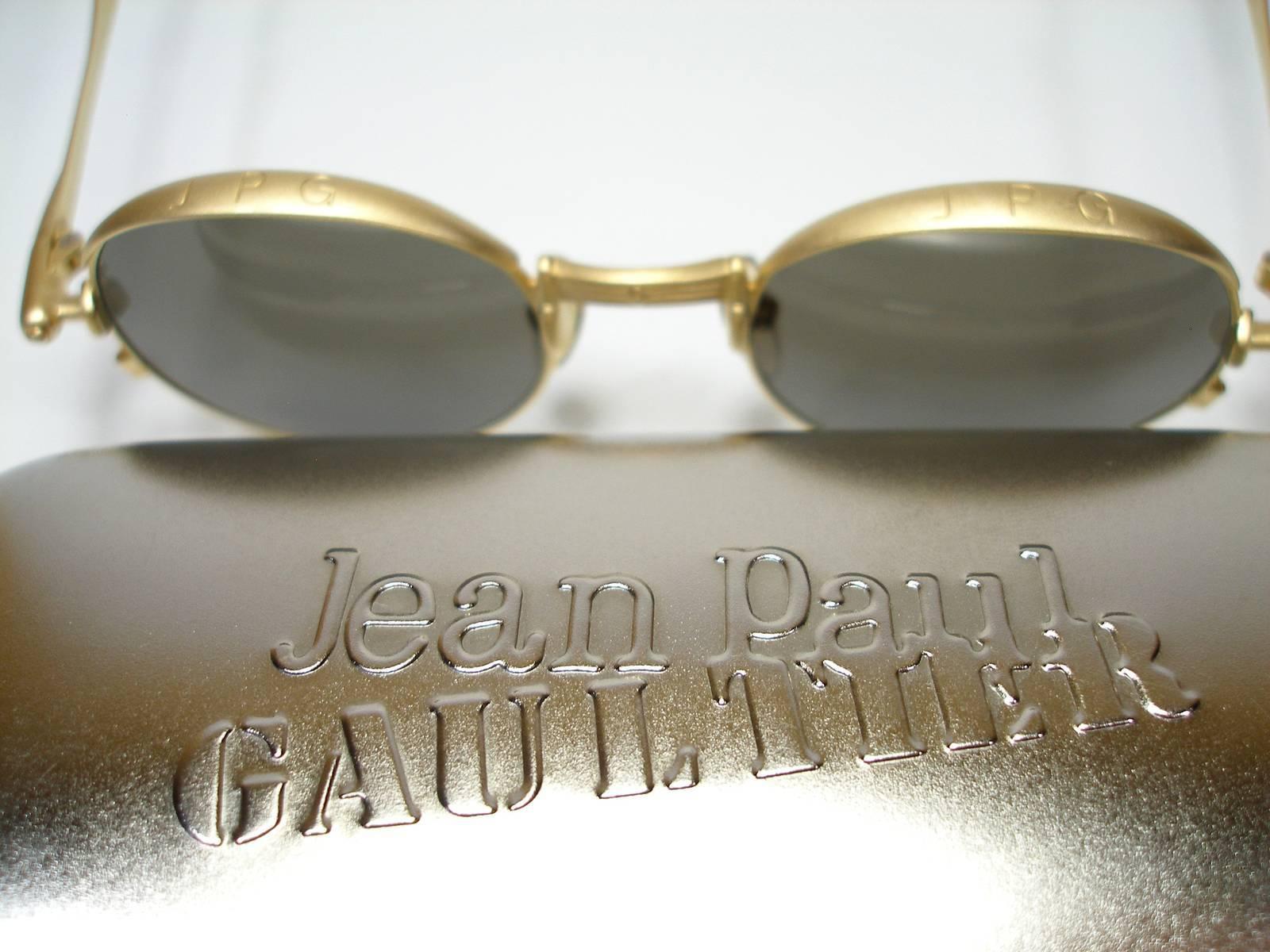 Circa 90's Jean Paul Gaultier Model 56-4175 Vintage sunglasses Collector Piéce  In Good Condition In VERGT, FR