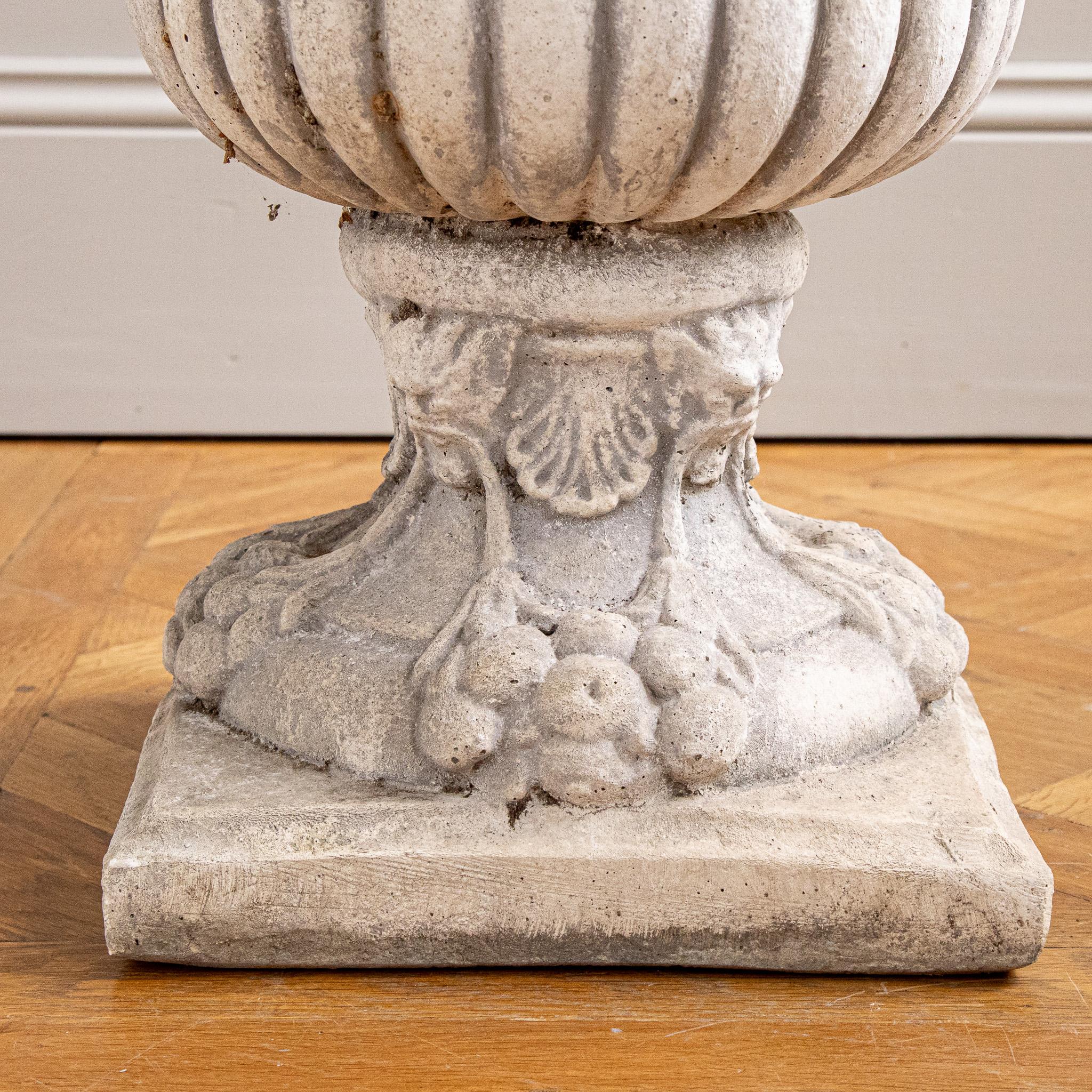 Circa Mid 1900's Set Of 4 Decorative Italian Garden Urns In Reconstituted Stone For Sale 3