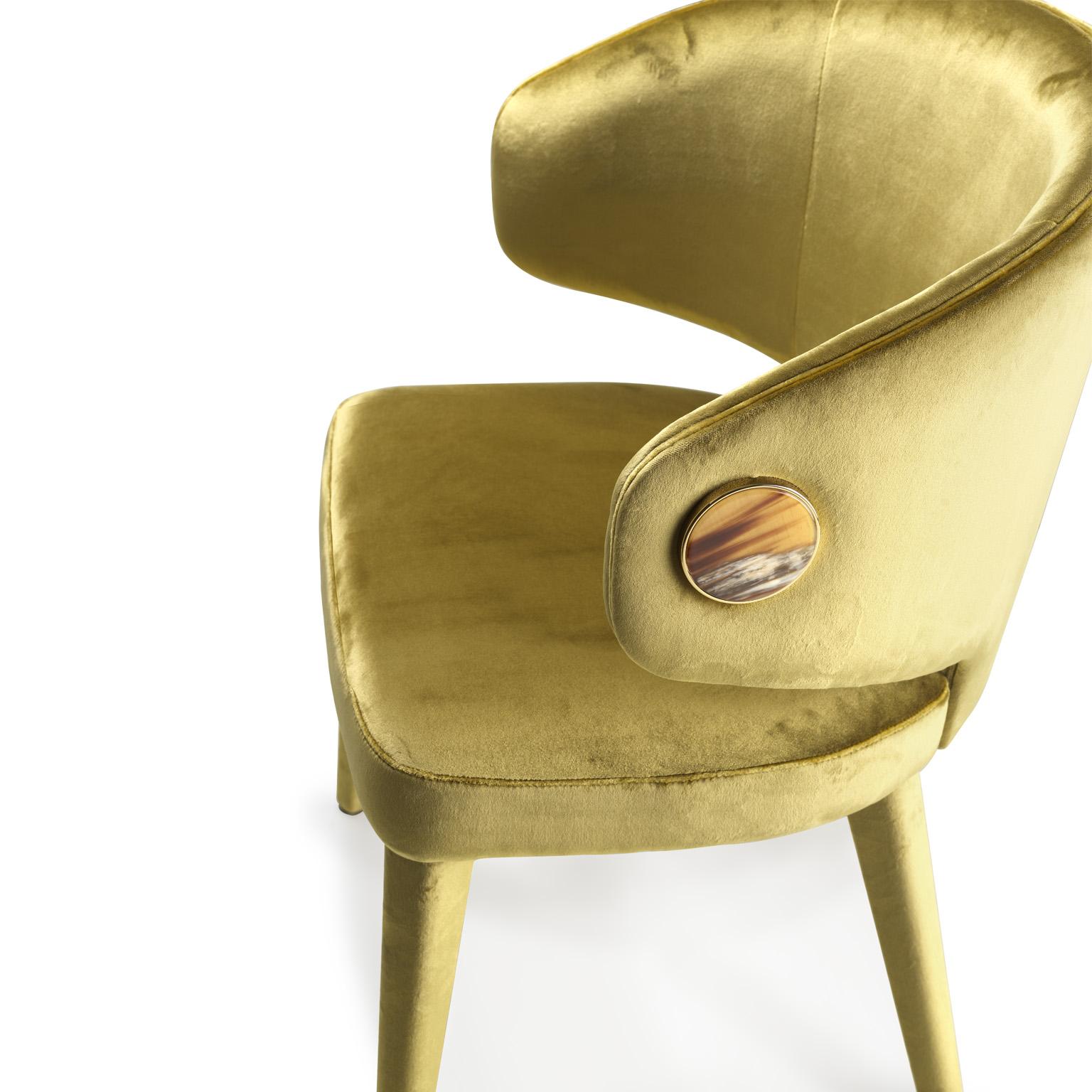 Contemporary Circe Chair in Splendido Gold Velvet with Detail in Corno Italiano, Mod. 4433AG For Sale