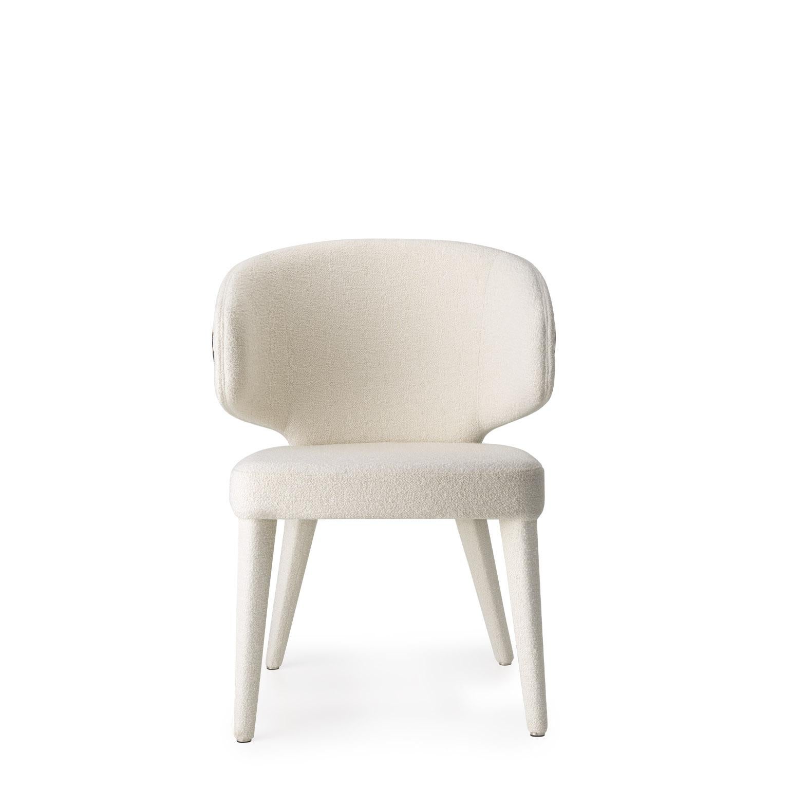 Stuhl aus weißem Boucl-Stoff mit Details in Corno Italiano, Mod. 4433CC (Italienisch) im Angebot