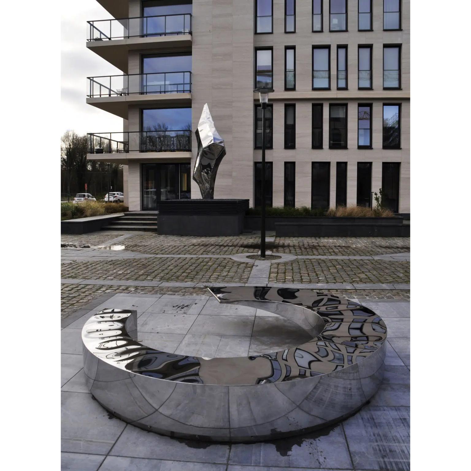 Belga Panchina Circle di Pol Quadens in vendita