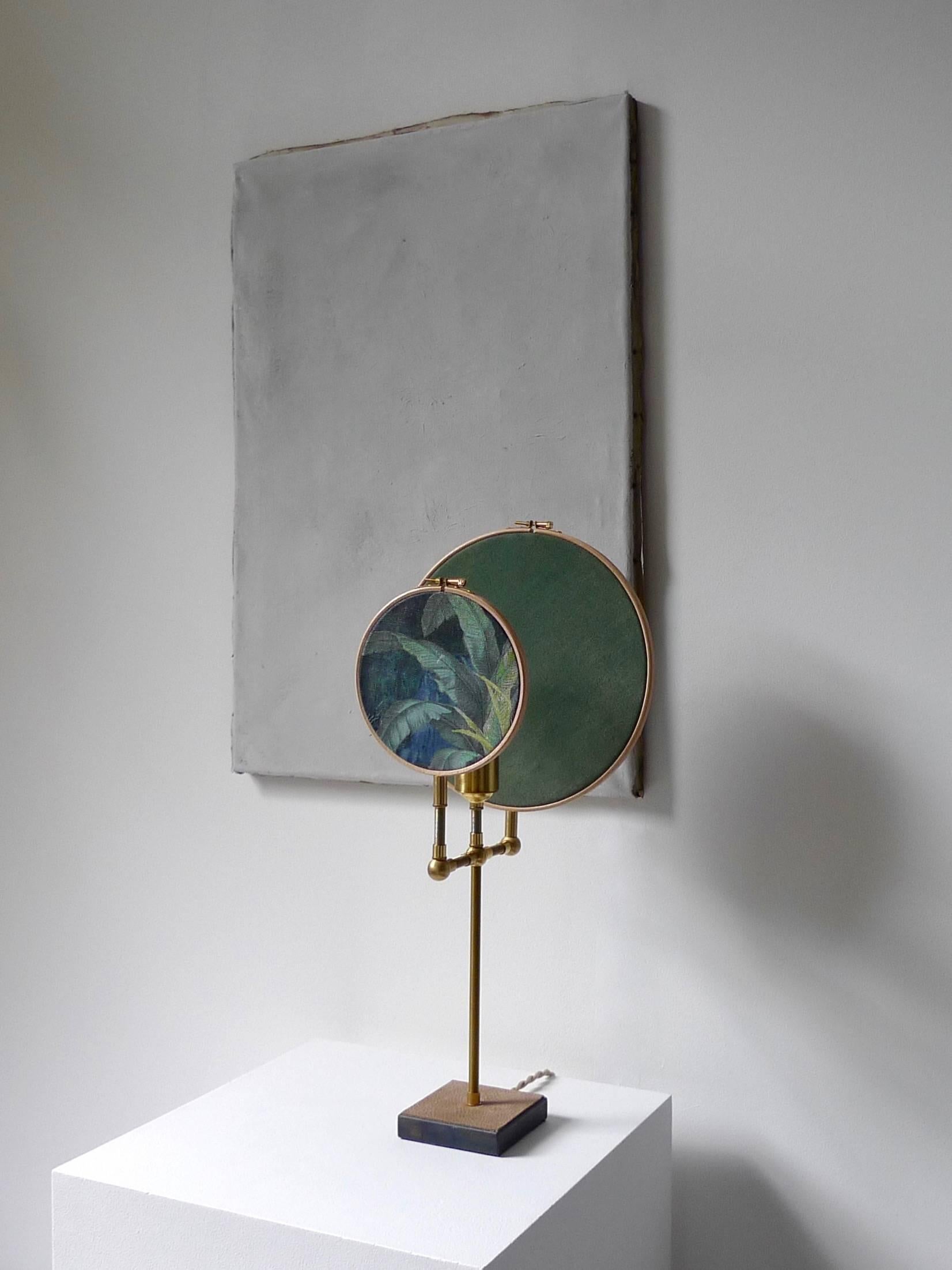 Light object, floor lamp, circle blue grey
Handmade in brass, leather, wood, hand printed and painted linen.
A dimmer is inlaid with leather
Dimensions: H 55 x W 27 x D 16 cm.
The design artwork is meticulously handcrafted in a limited series,