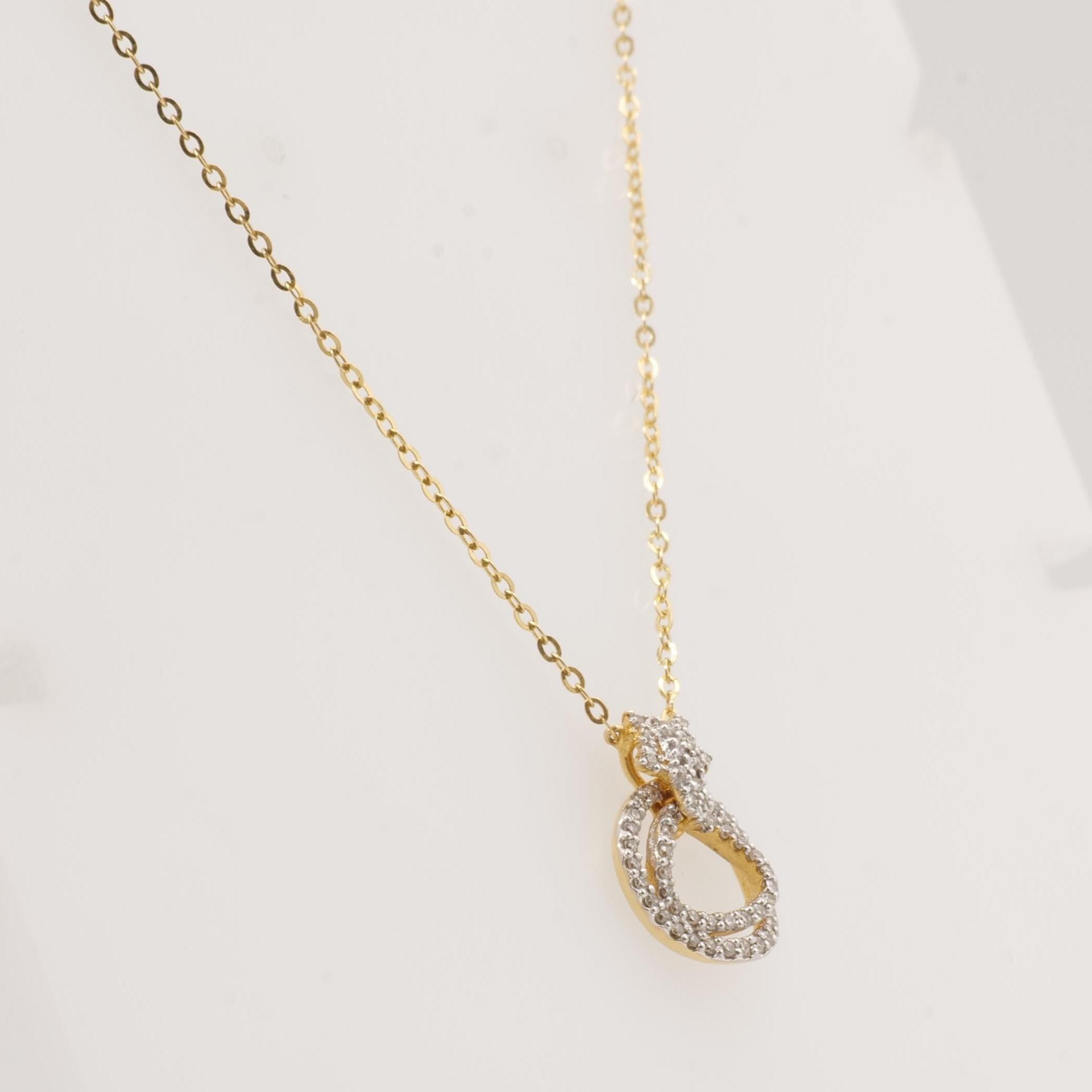 Collana Circle Cluster Diamond impilabile in oro massiccio 14K (certificato) in vendita 2