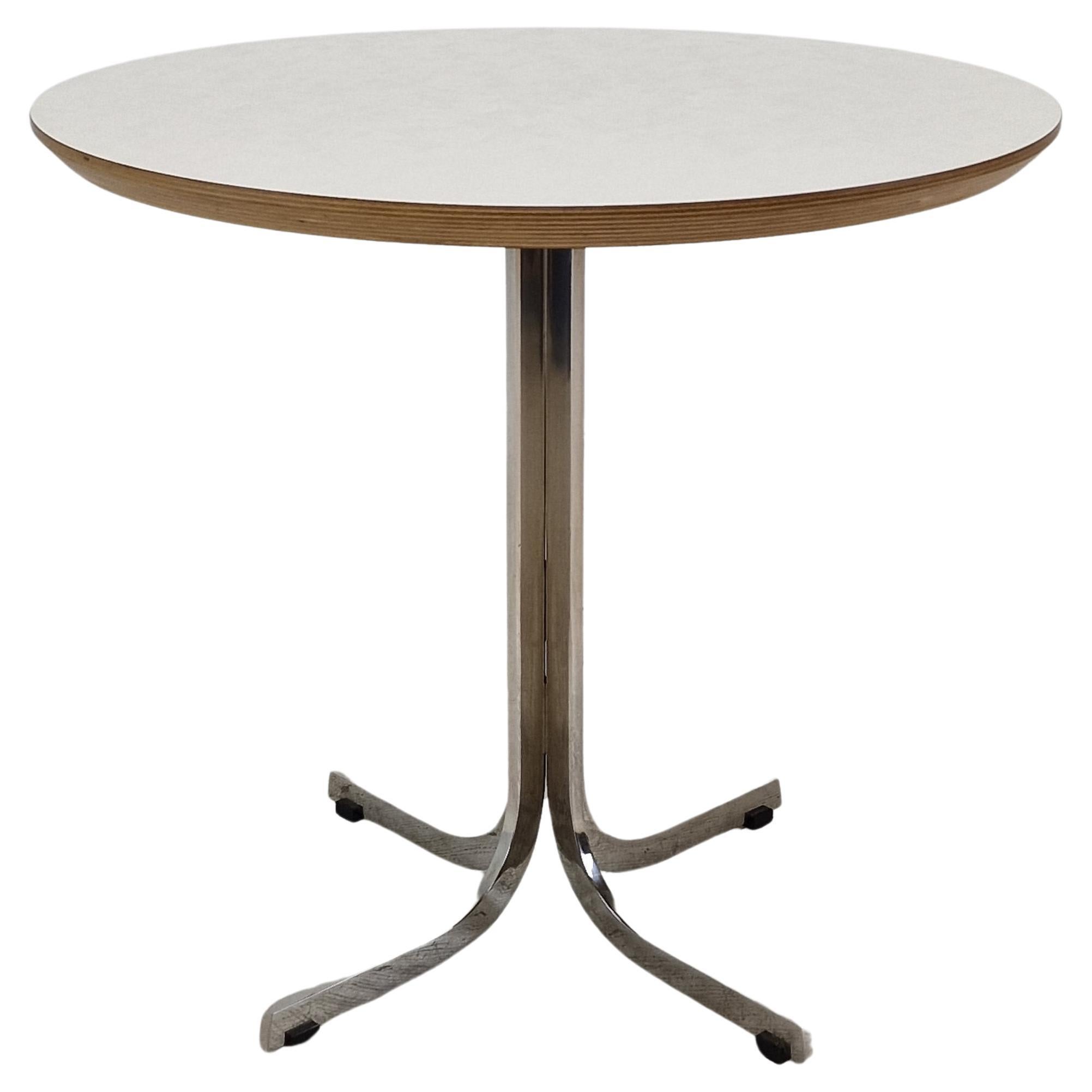 "Circle" Coffee or Side Table by Pierre Paulin for Artifort For Sale