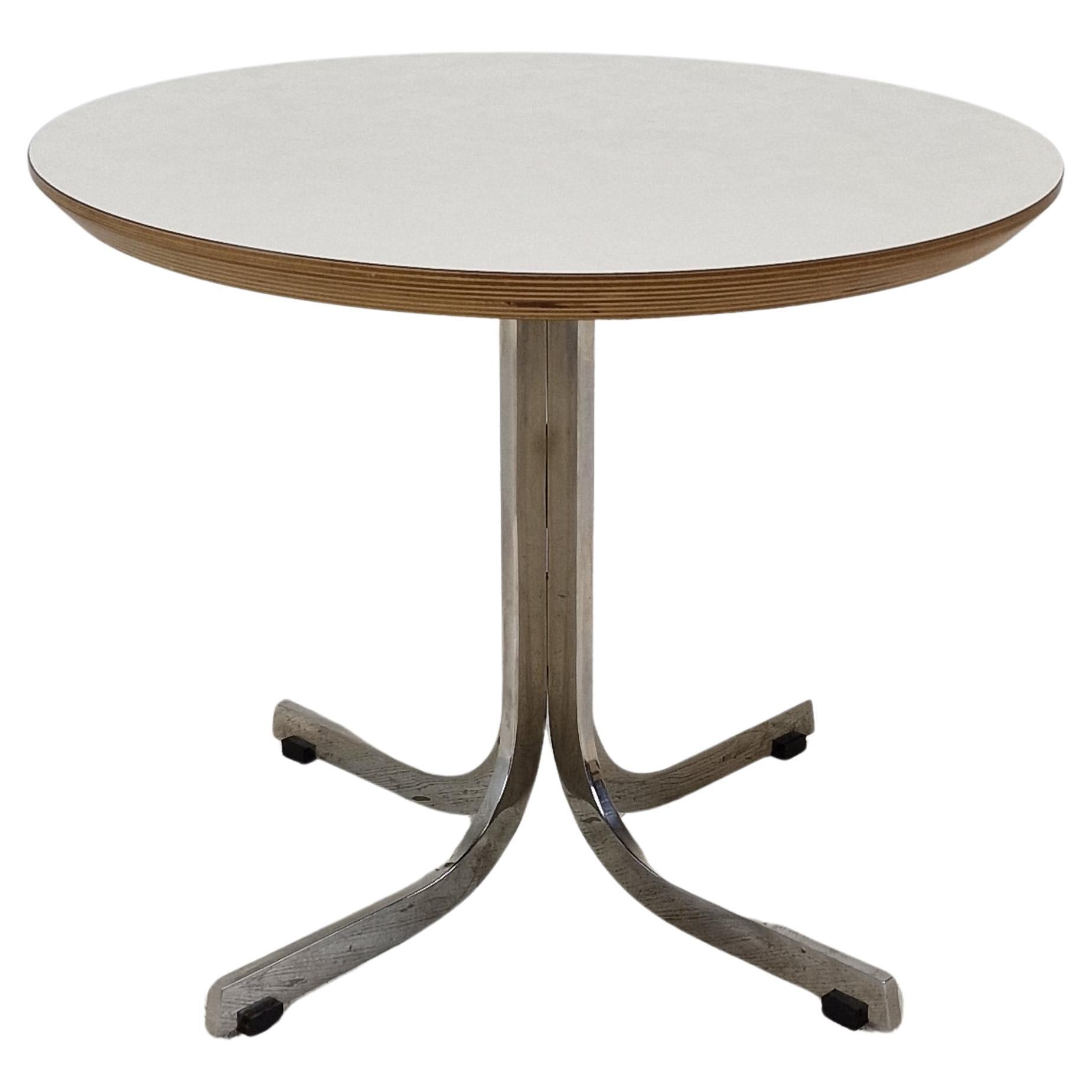 "Circle" Coffee or Side Table by Pierre Paulin for Artifort For Sale